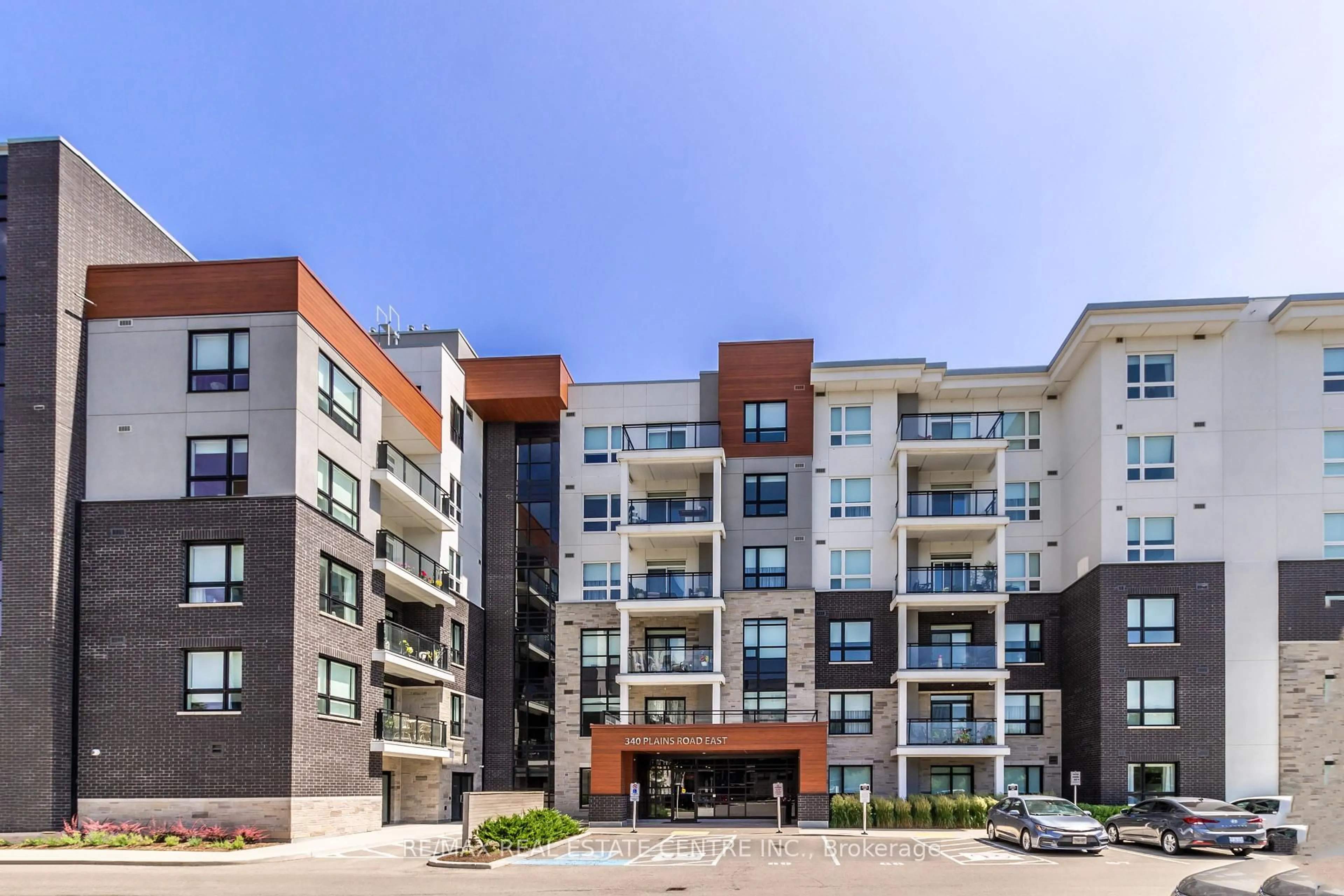 Patio, unknown for 340 Plains Rd #611, Burlington Ontario L7T 2C8