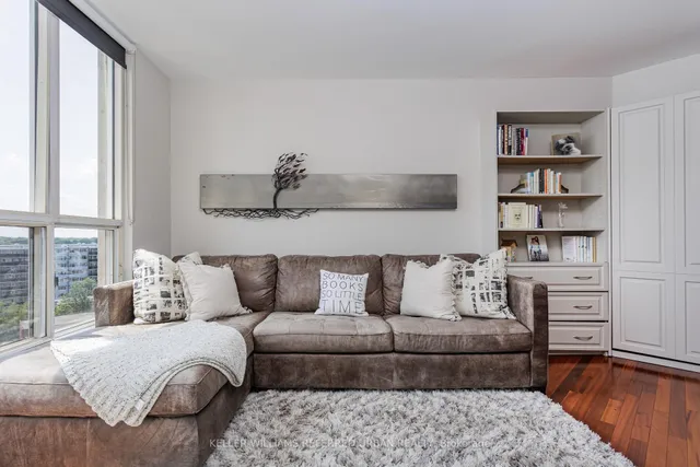 Additional property image - 2285 Lake Shore Blvd Unit 902