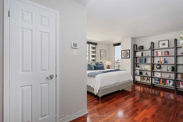 Additional property image - 2285 Lake Shore Blvd Unit 902