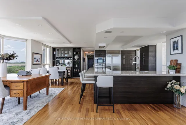 Additional property image - 2285 Lake Shore Blvd Unit 902