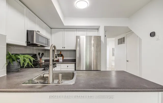 Additional image 29 of 18 Laidlaw St Unit 1018