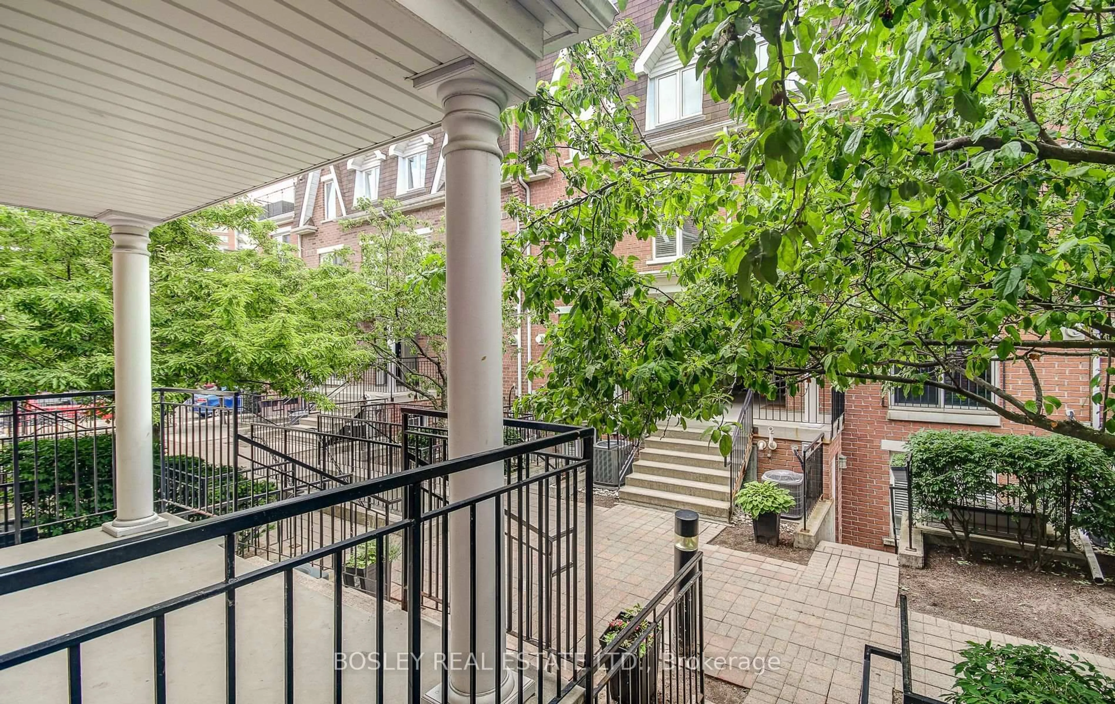 Patio, street for 18 Laidlaw St #1018, Toronto Ontario M6K 1X2