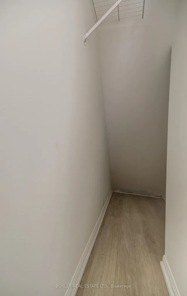Primary image of 18 Laidlaw St Unit 1018
