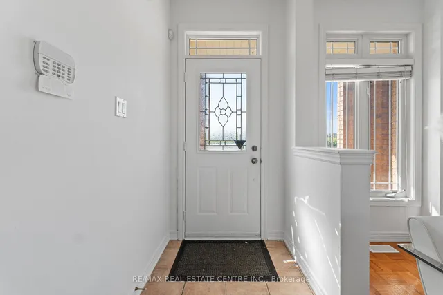 Additional image 40 of 27 Percy Gate