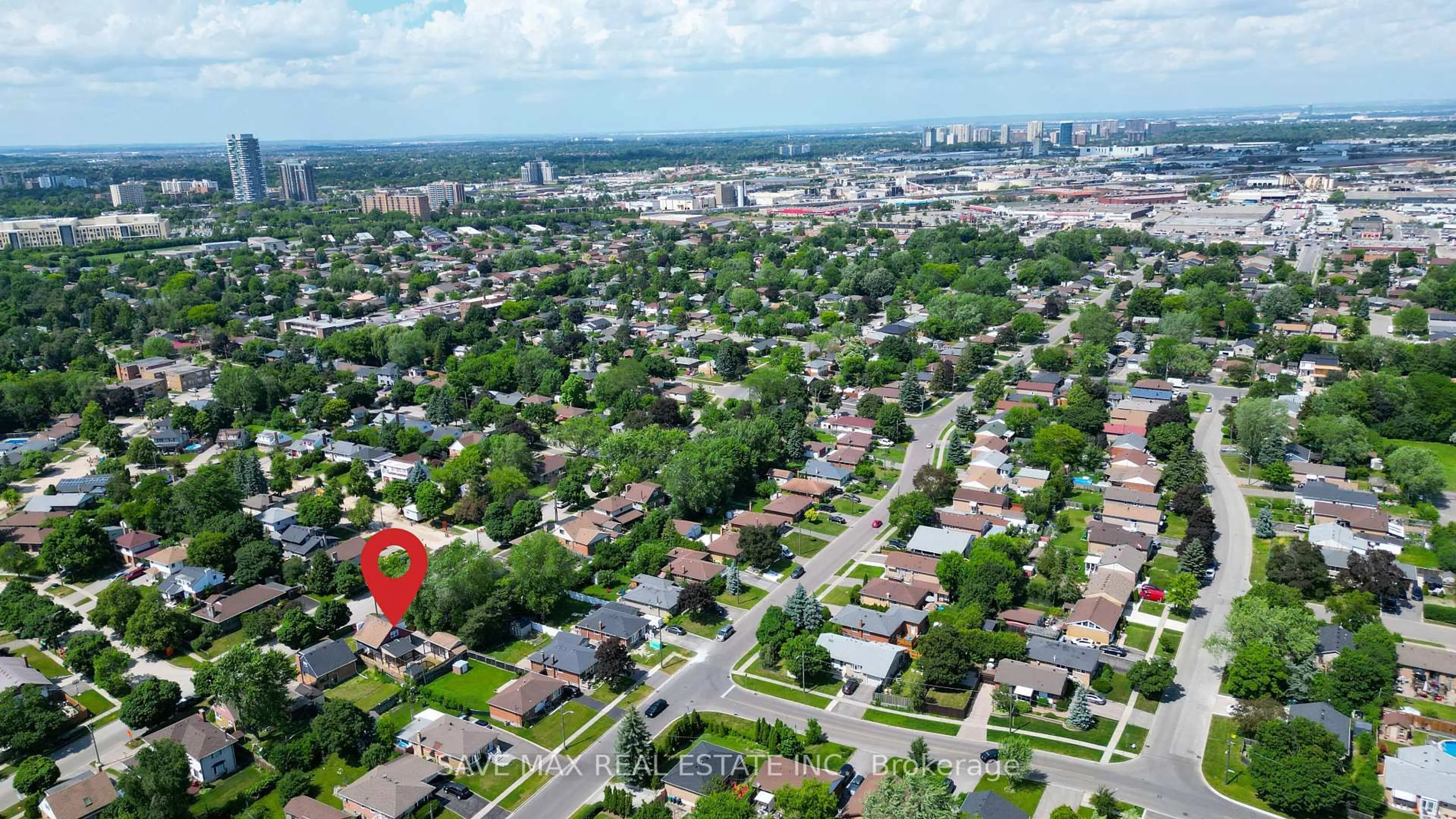A pic from outside/outdoor area/front of a property/back of a property/a pic from drone, unknown for 69 Eldomar Ave, Brampton Ontario L6W 1P9