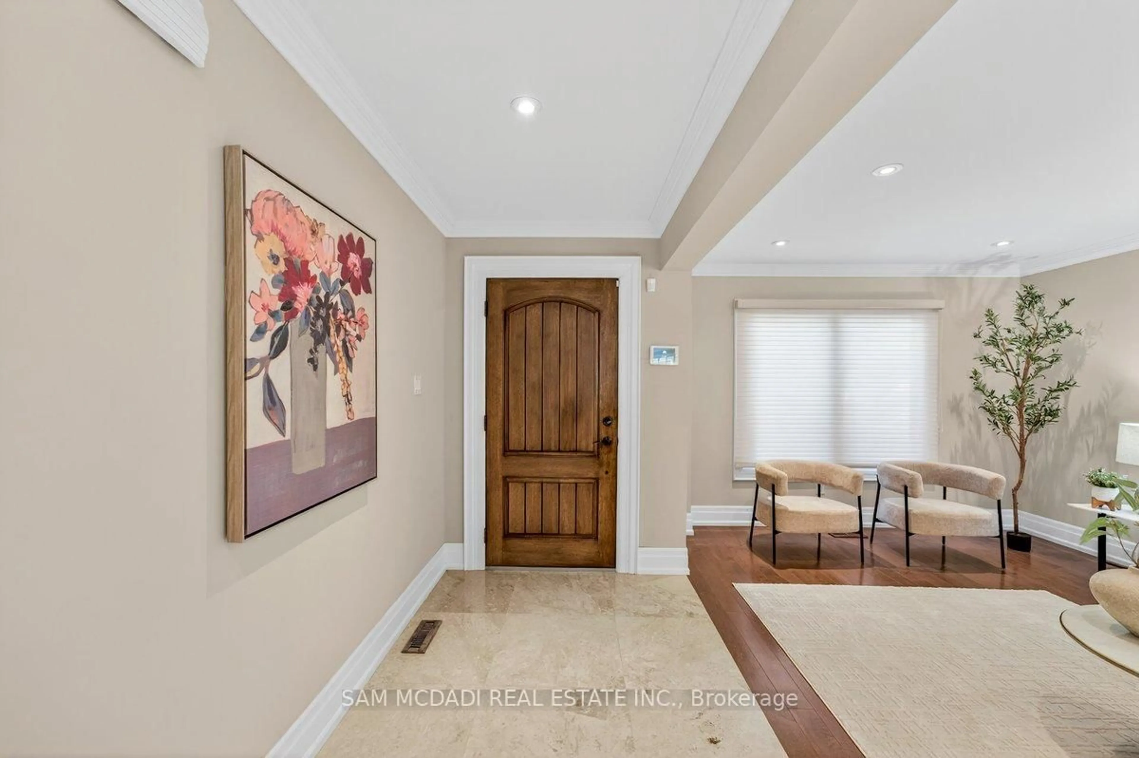 Indoor entryway for 1779 Fifeshire Crt, Mississauga Ontario L5L 2T3