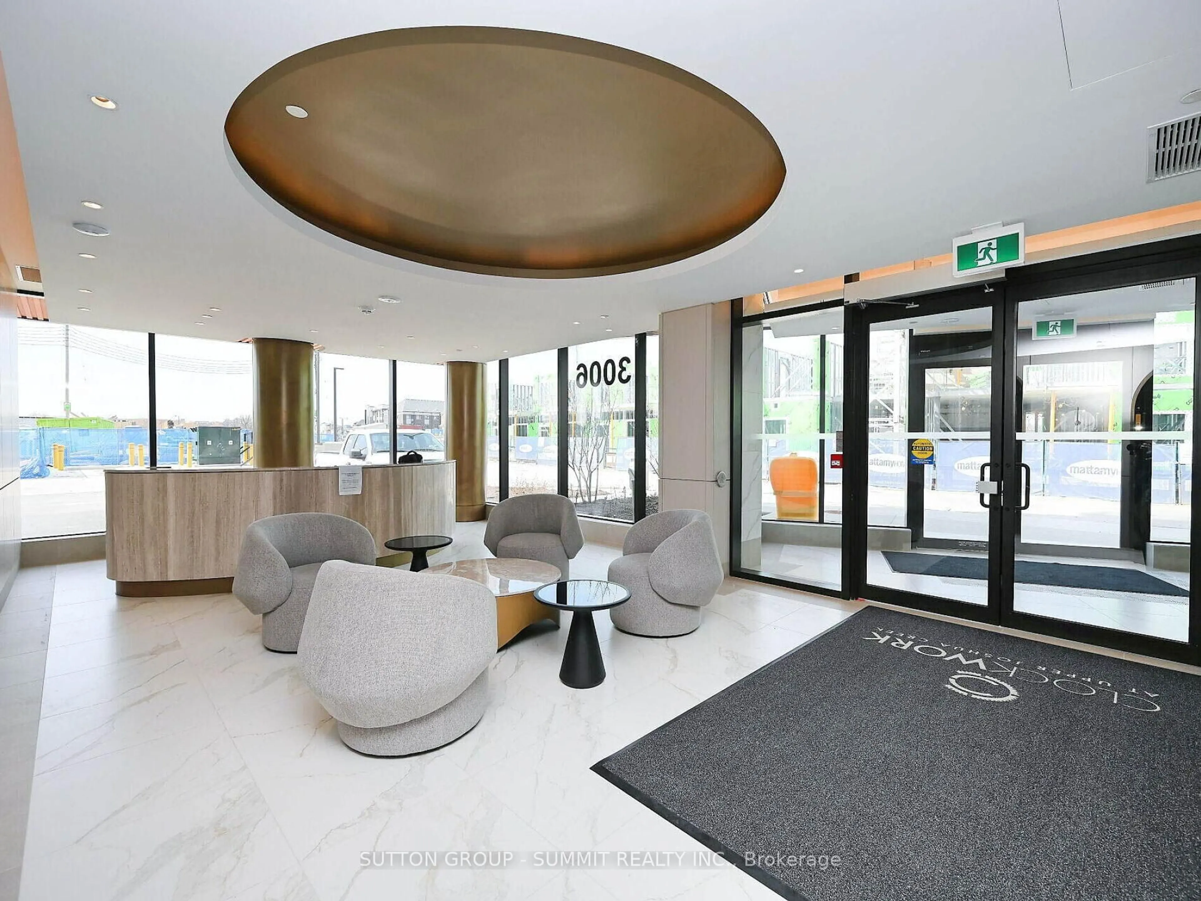 Indoor foyer for 3006 William Cutmore Blvd #809, Oakville Ontario L6H 7W8