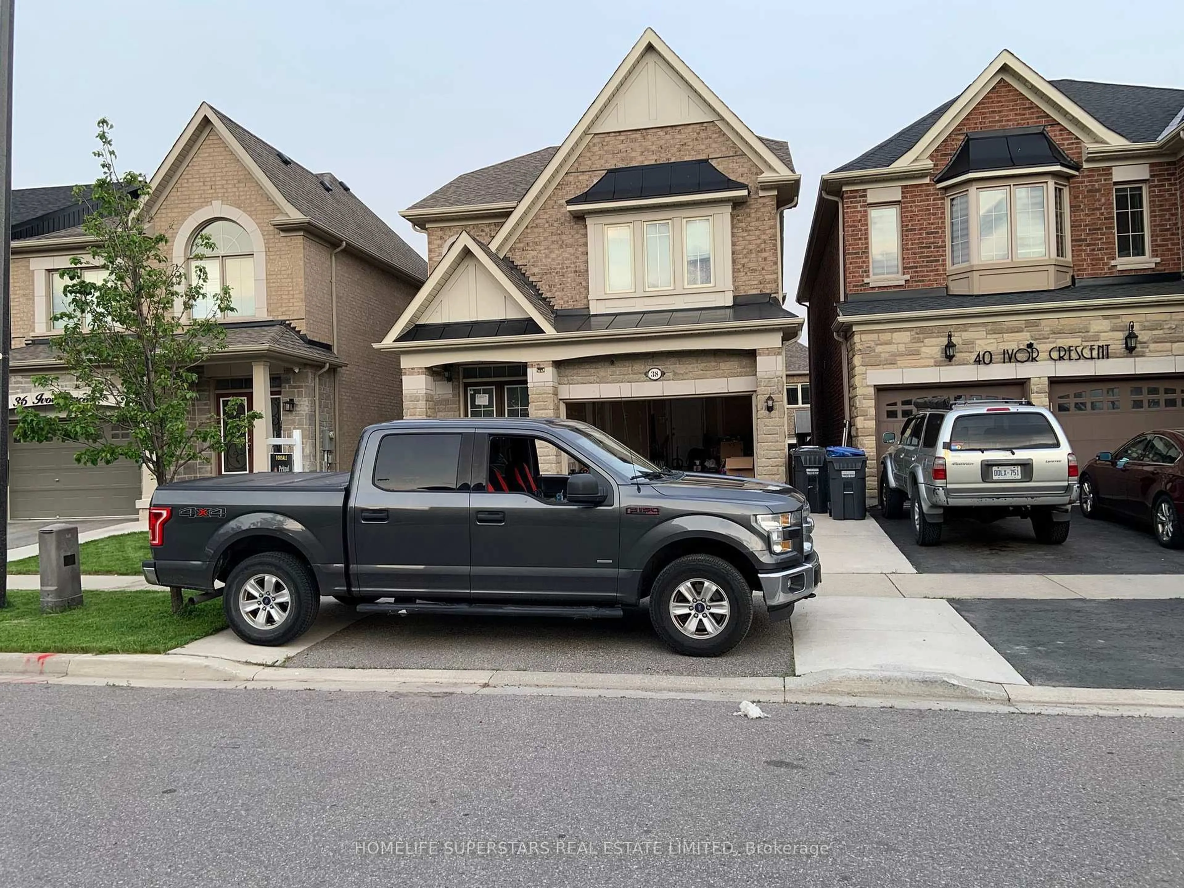 Unknown for 38 Ivor Cres, Brampton Ontario L7A 4L6