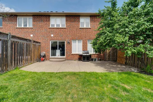 Primary image of 2228 Sutton Dr