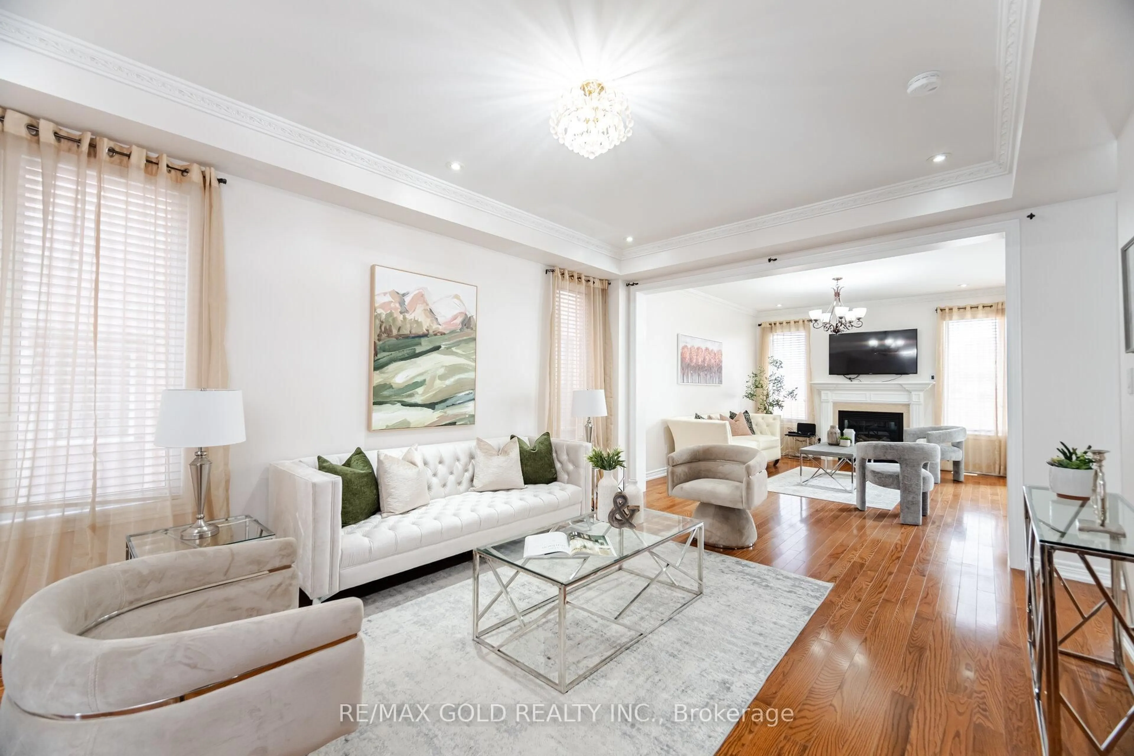 Living room with furniture, unknown for 41 Cultivar Rd, Brampton Ontario L6P 3M4