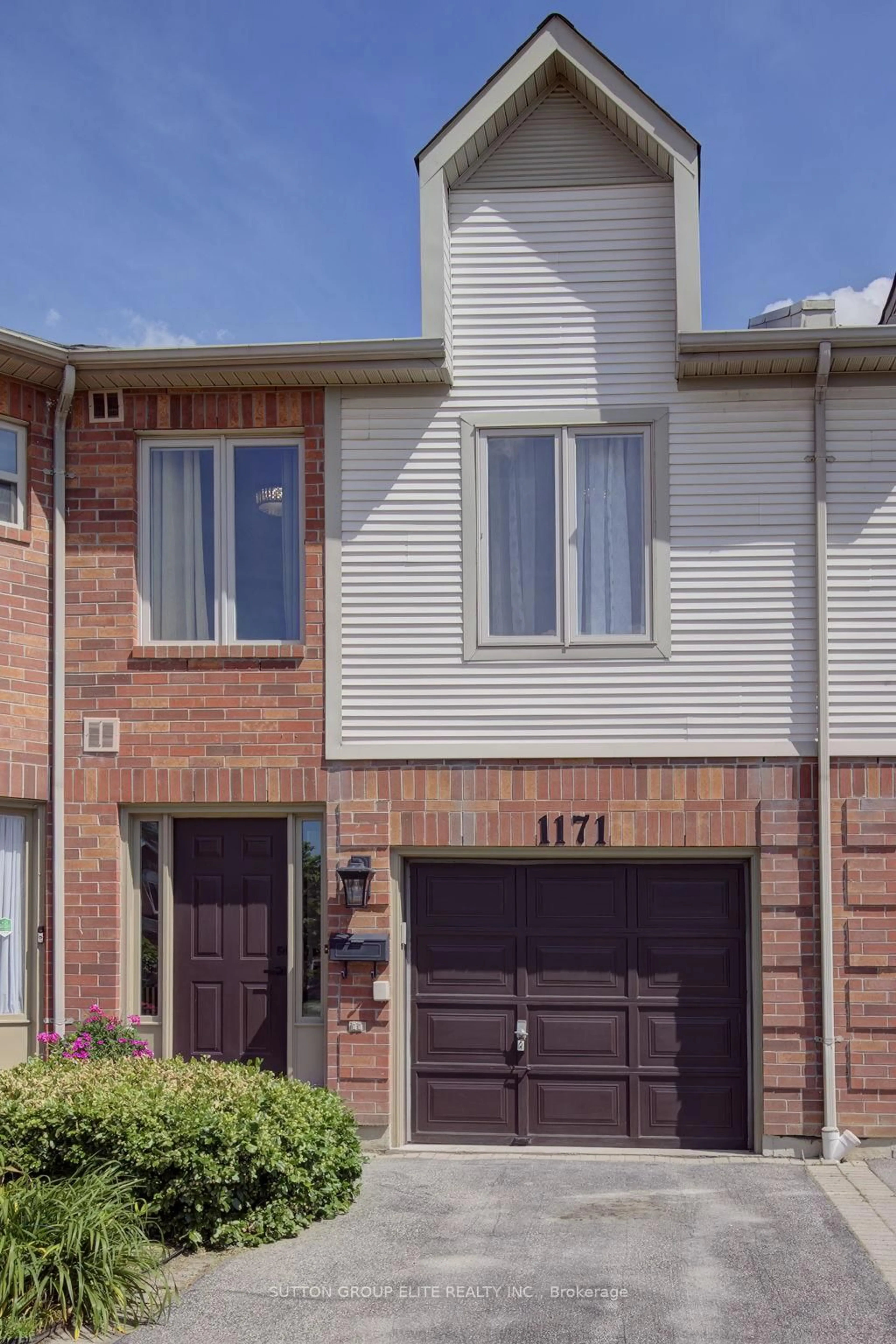 Home with brick exterior material, street for 1171 Upper Village Dr, Mississauga Ontario L5E 3J1