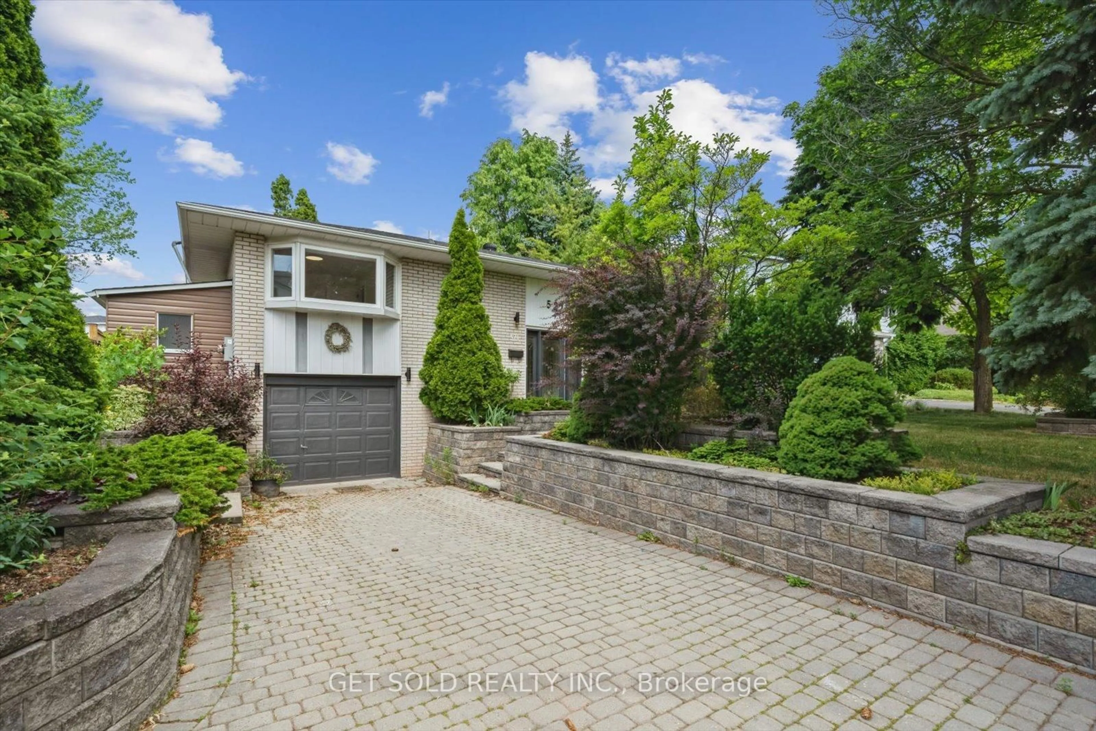 Unknown for 521 Grand Blvd, Oakville Ontario L6H 1P4