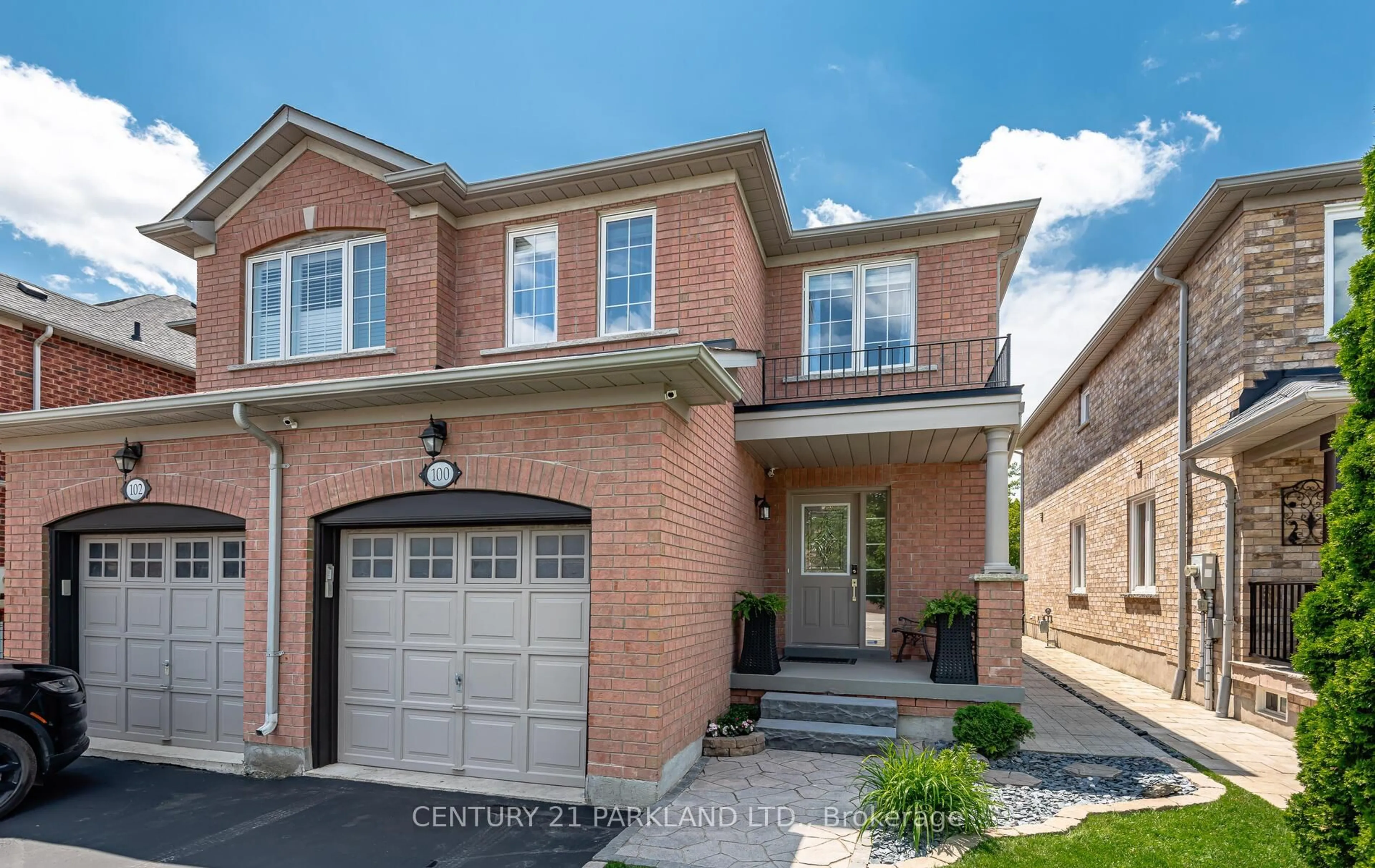Home with brick exterior material, street for 100 Humbershed Cres, Caledon Ontario L7E 2X4