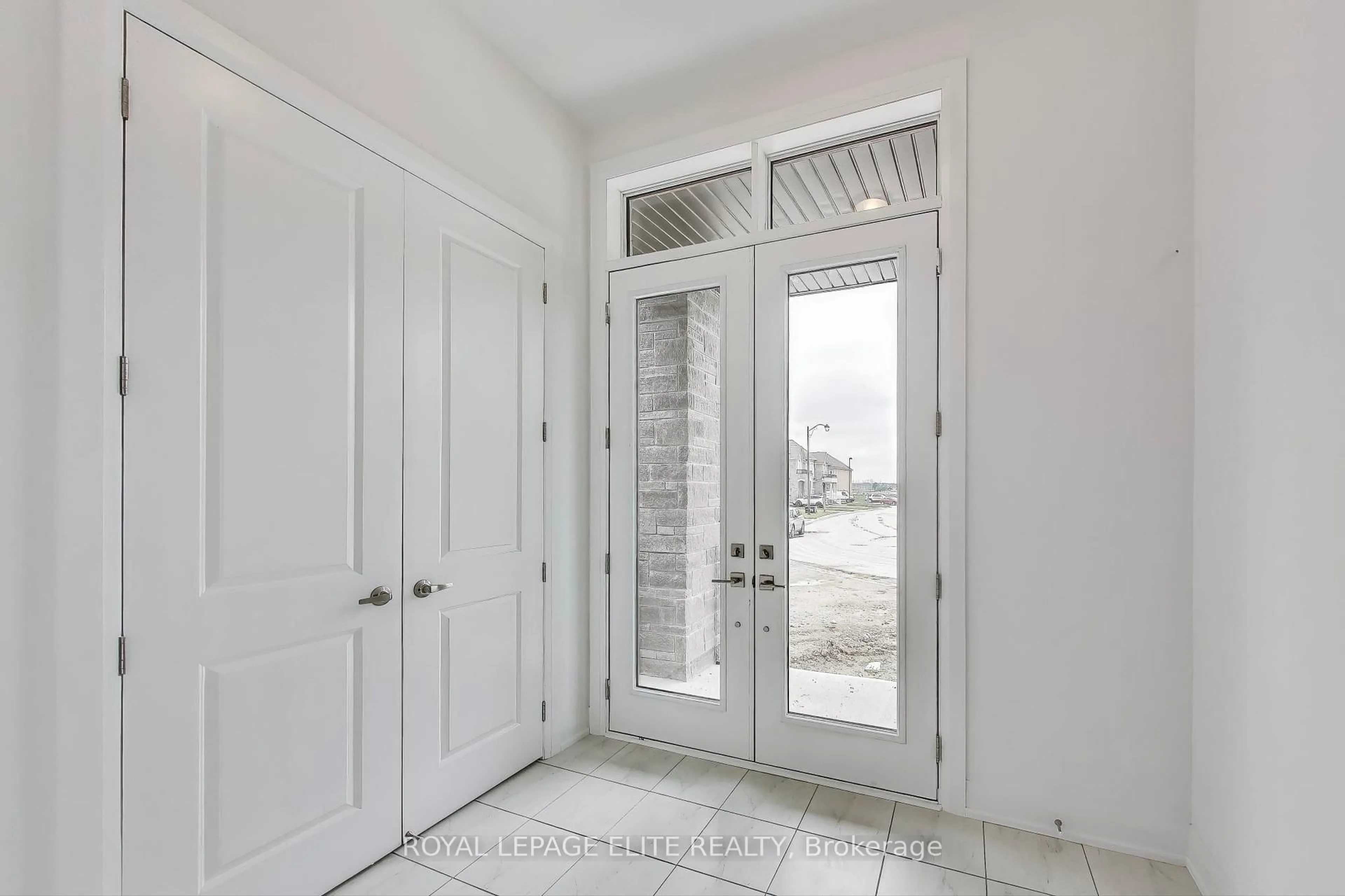 Indoor entryway for LOT 104 PEAREN HEIGHTS #(15), Caledon Ontario L7C 4N4