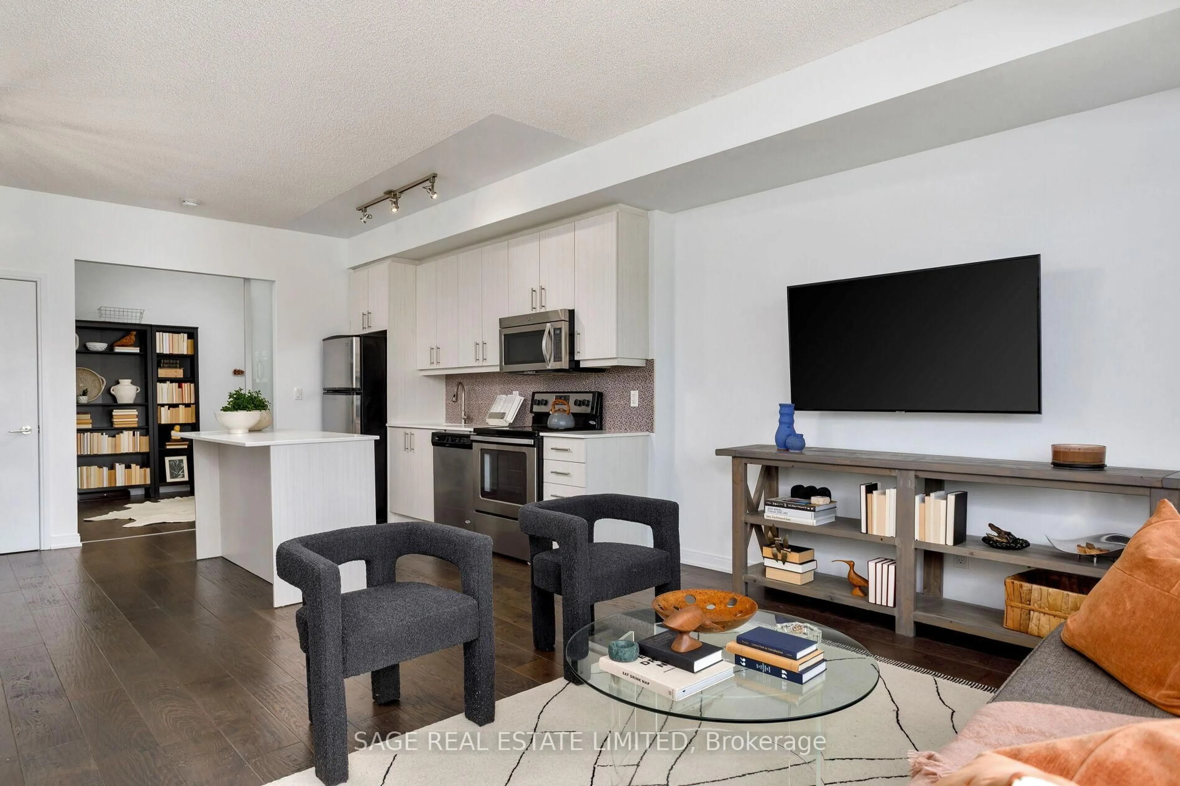 Living room with furniture, unknown for 760 The Queensway #401, Toronto Ontario M8Z 0E1