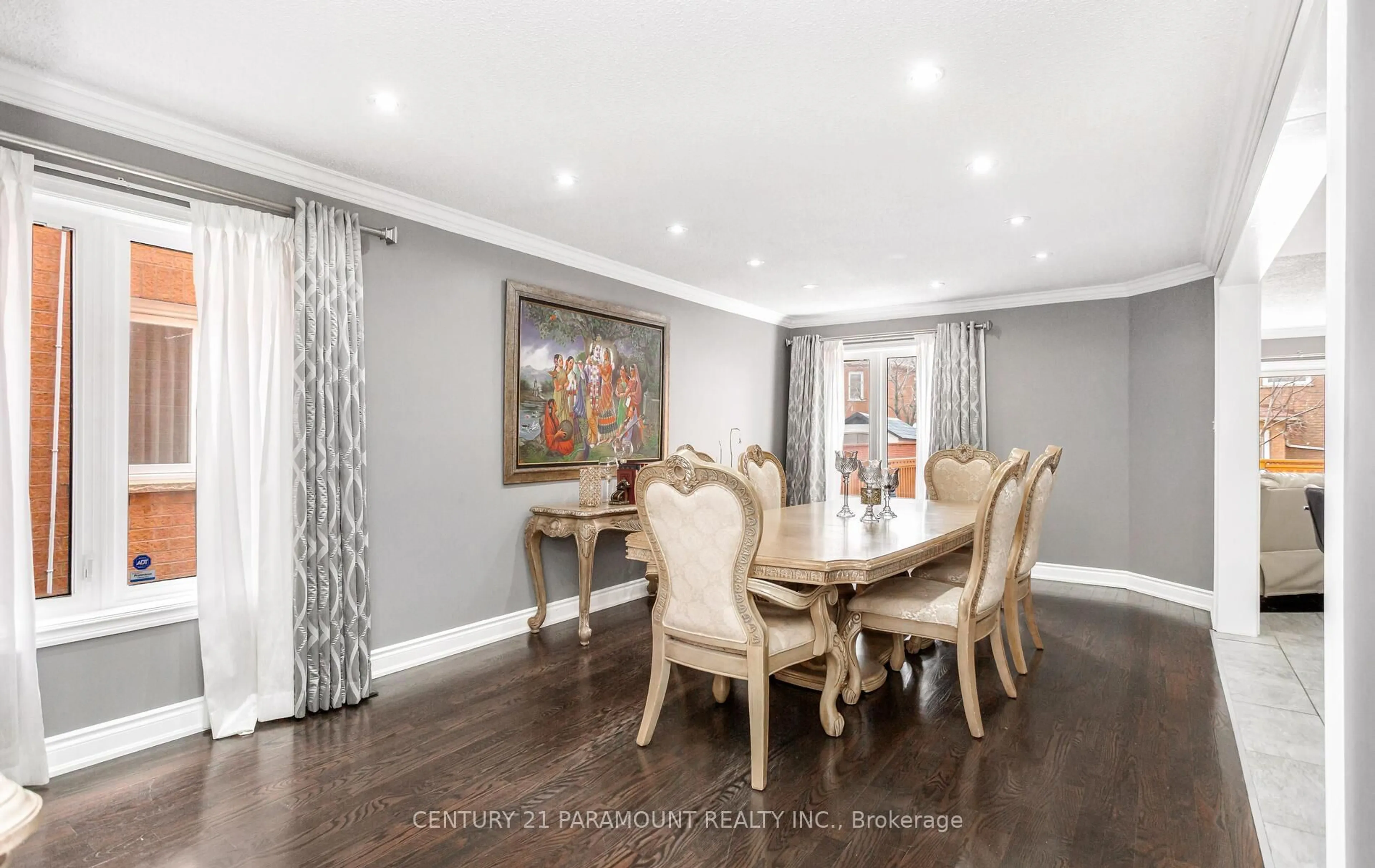 Dining room, wood/laminate floor for 112 Wildberry Cres, Brampton Ontario L6R 1J8