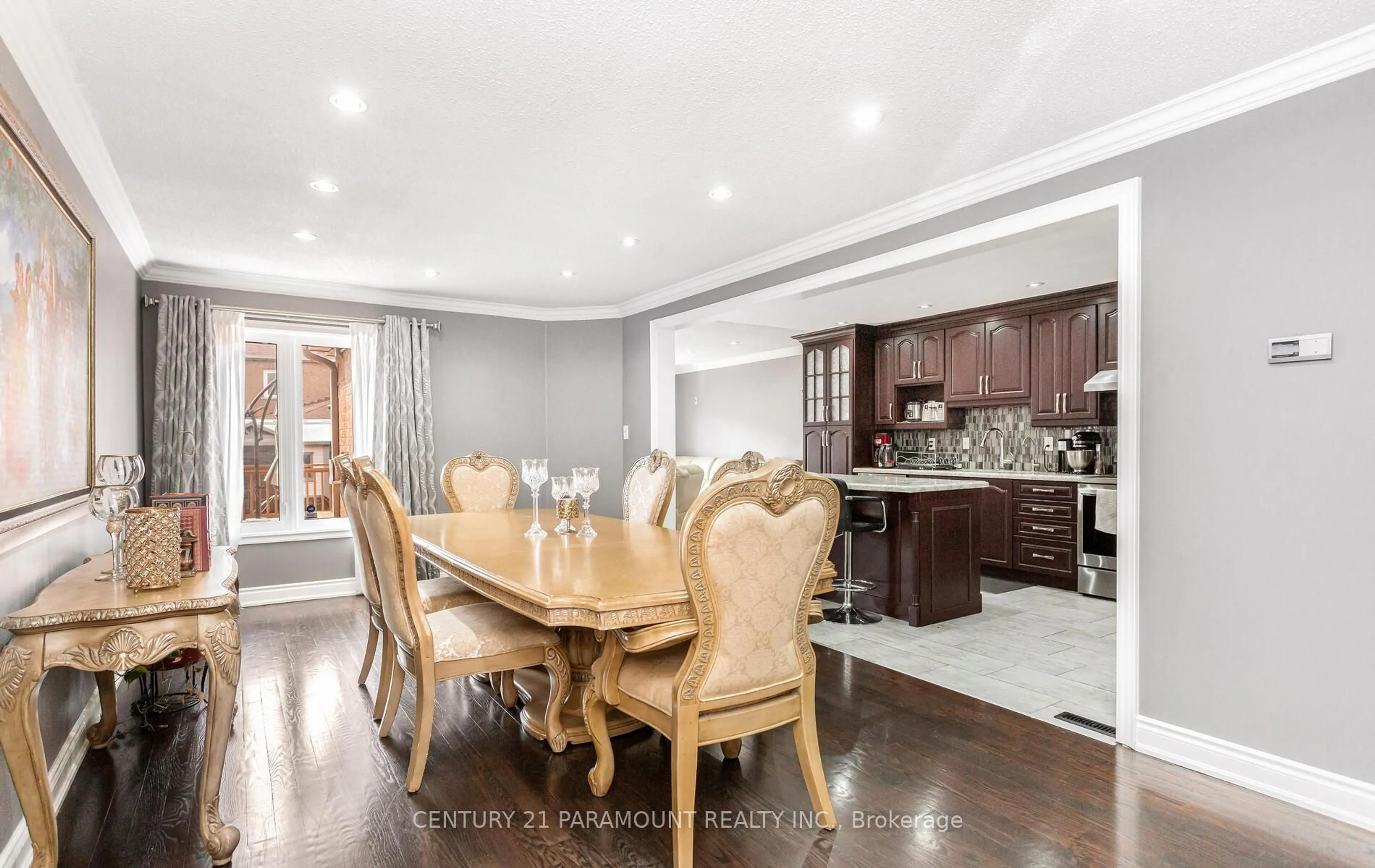 Dining room, wood/laminate floor for 112 Wildberry Cres, Brampton Ontario L6R 1J8