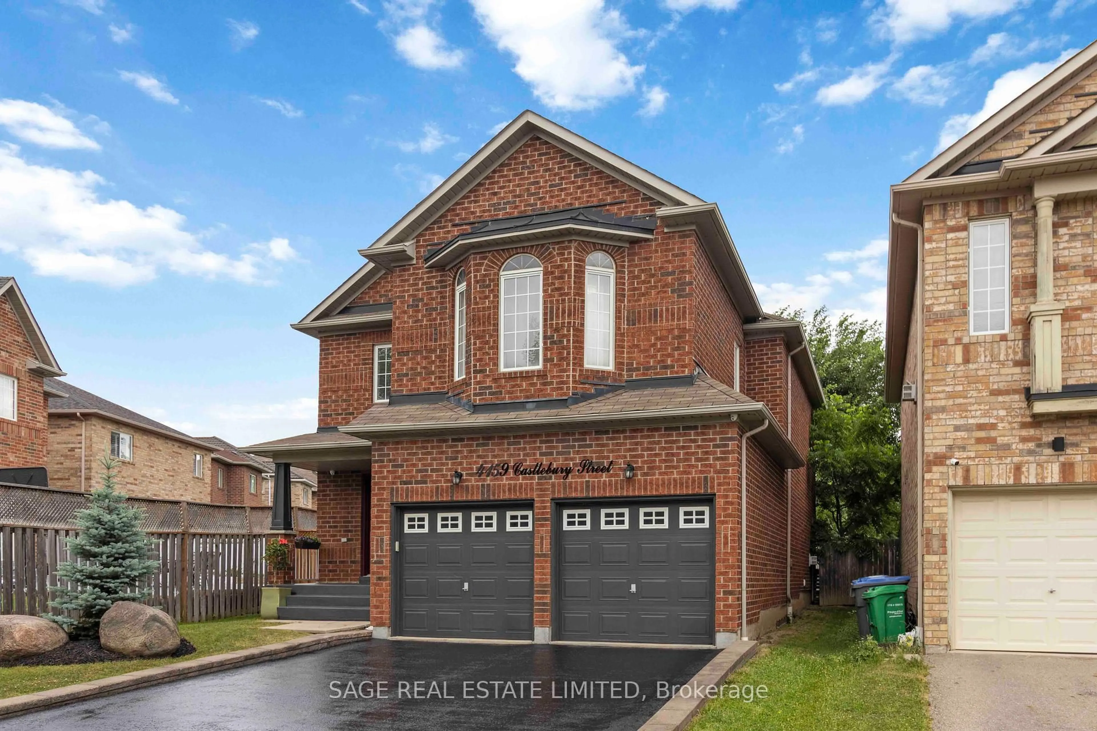 Home with brick exterior material, street for 4159 Castlebury St, Mississauga Ontario L5V 3C4