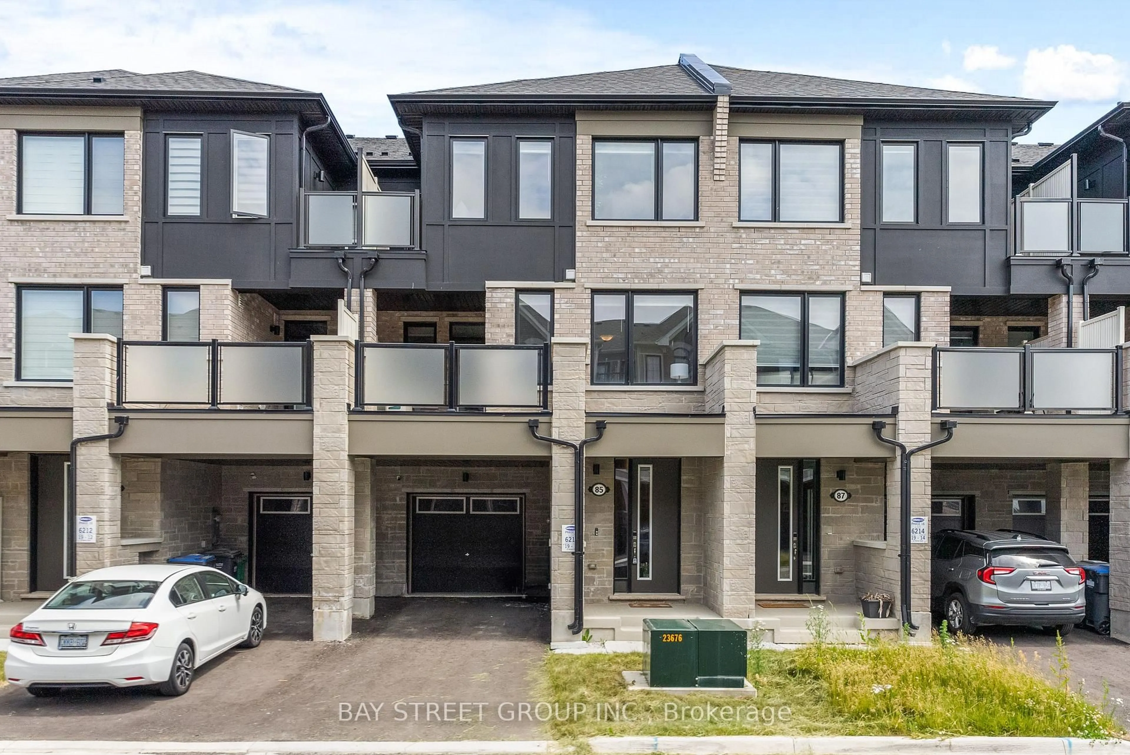 Home with brick exterior material, street for 85 Melmar St, Brampton Ontario L7A 5K8