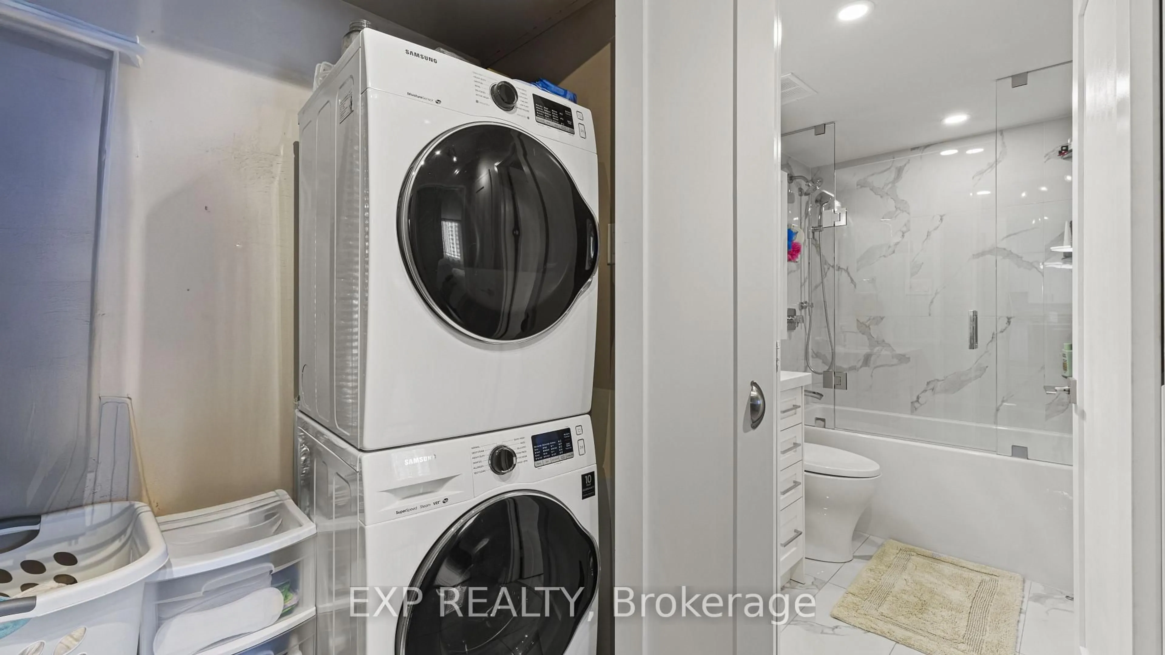 Laundry room for 3590 Kaneff Cres #1404, Mississauga Ontario L5A 3X3