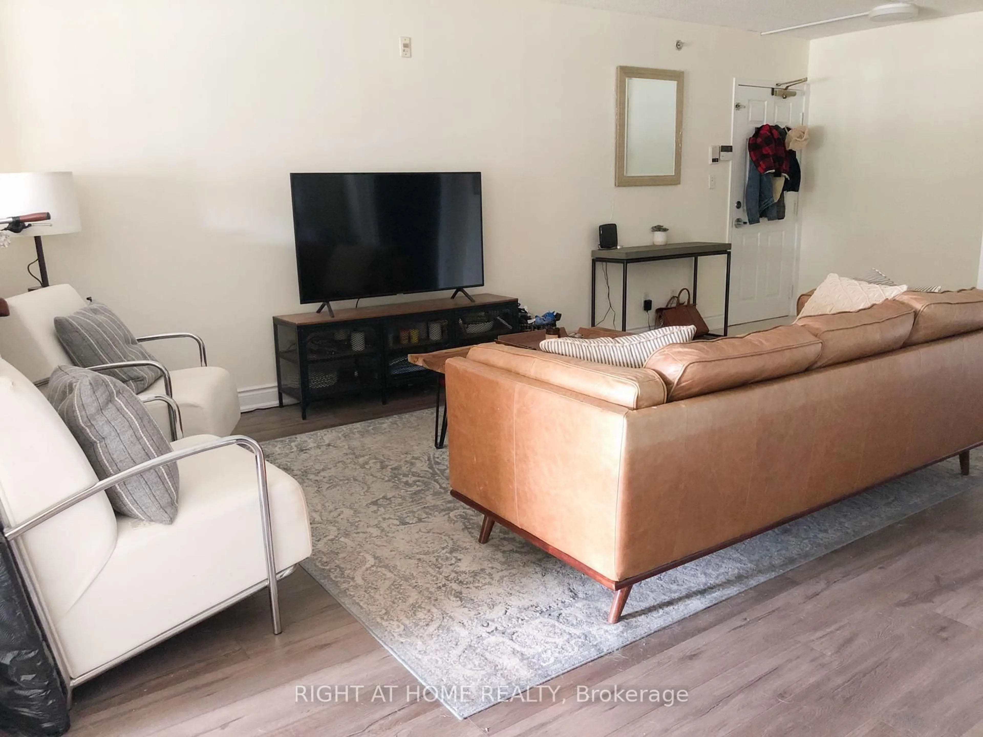 Living room with furniture, unknown for 1480 Bishops Gate #105, Oakville Ontario L6M 4N4