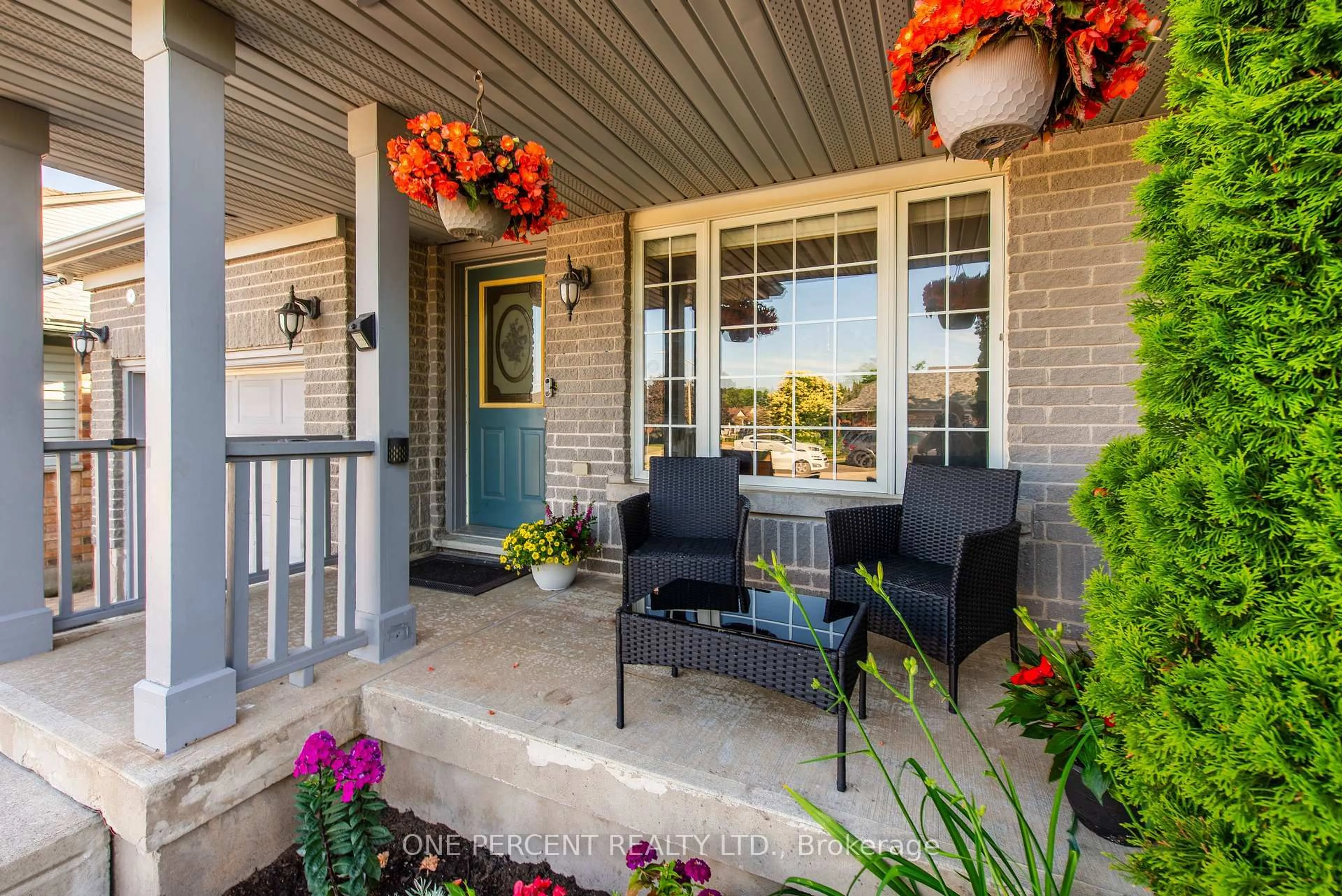 Patio, street for 53 Biscayne Cres, Orangeville Ontario L9W 5B2