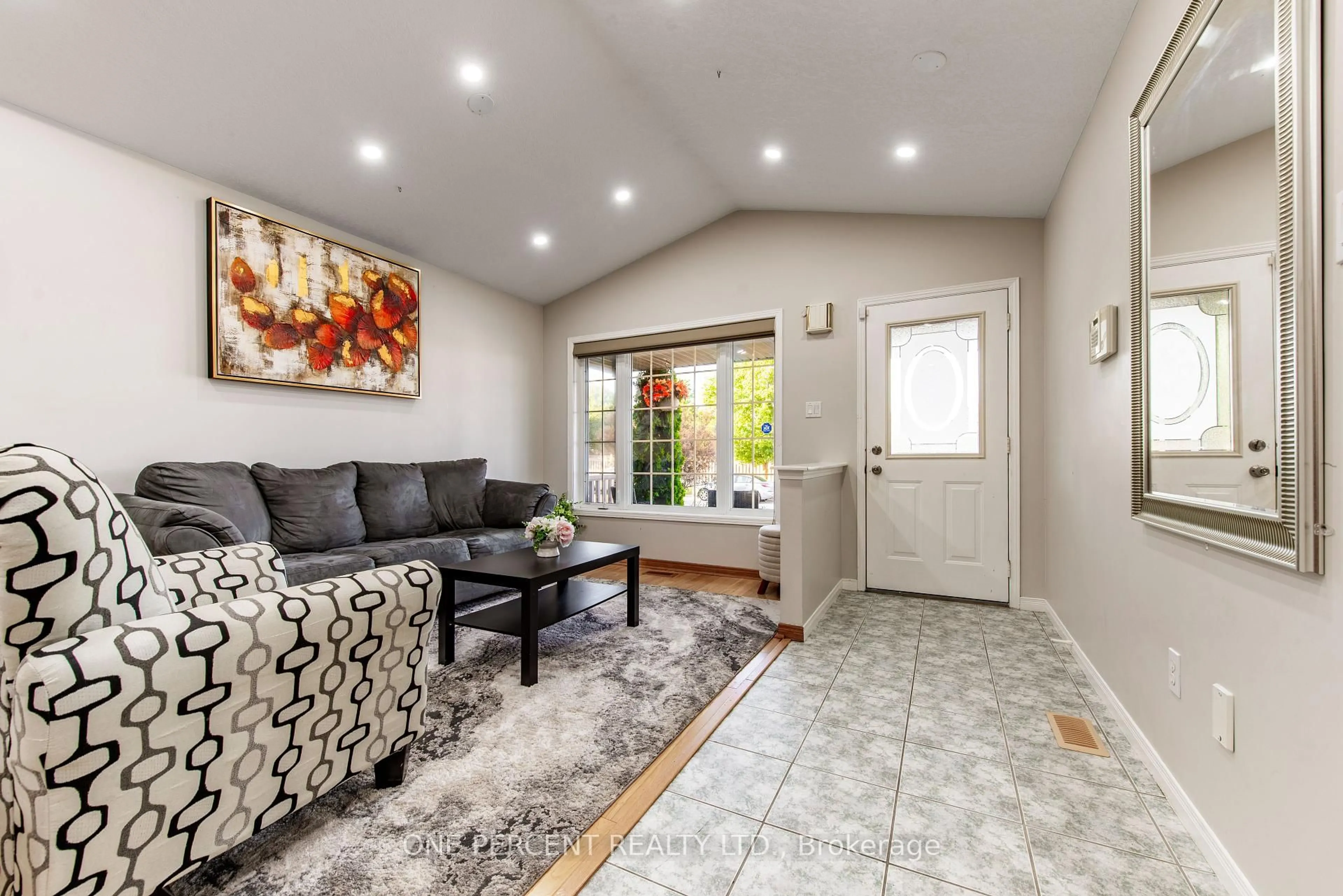 Living room with furniture, unknown for 53 Biscayne Cres, Orangeville Ontario L9W 5B2