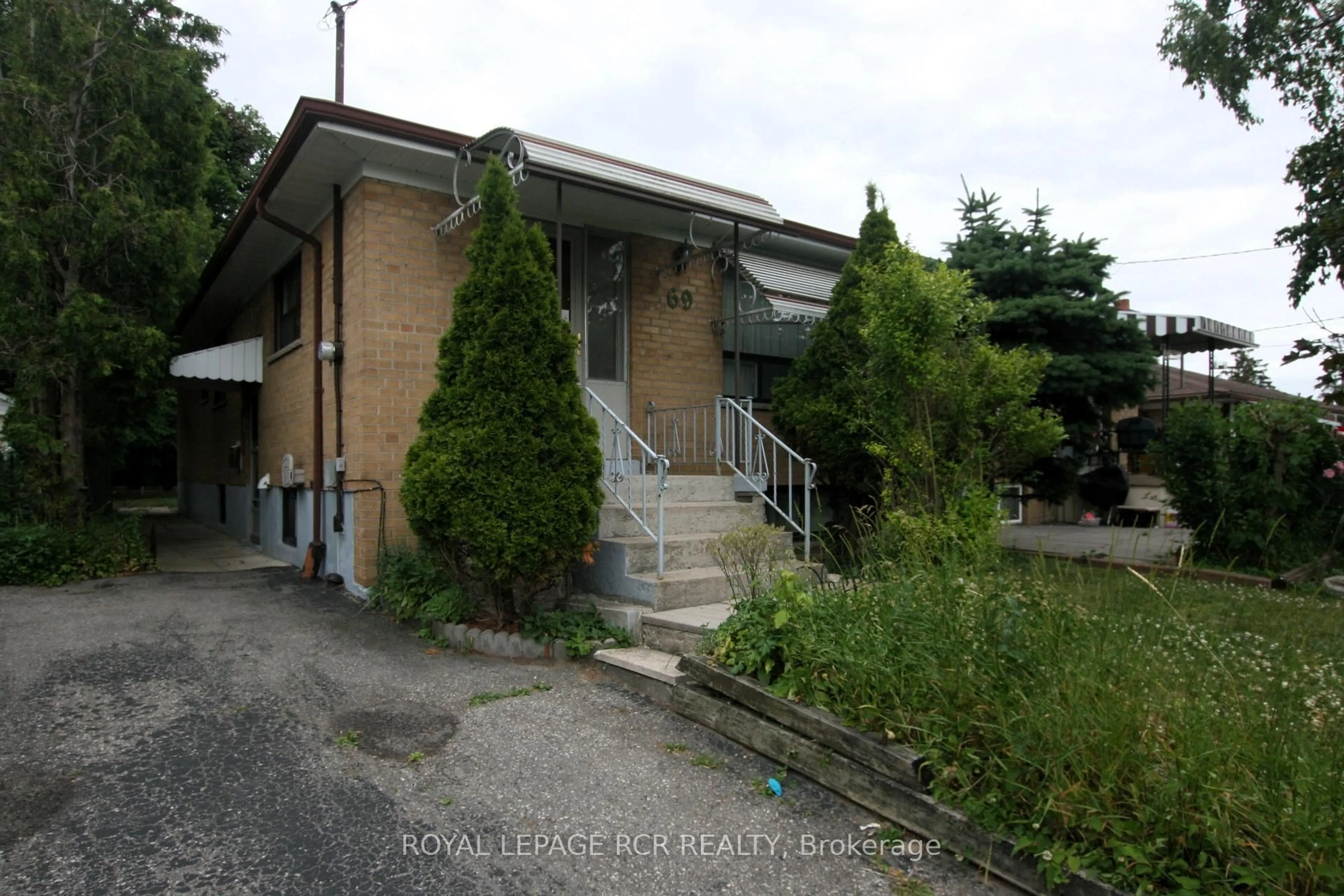 Unknown for 69 Neames Cres, Toronto Ontario M3L 1K8