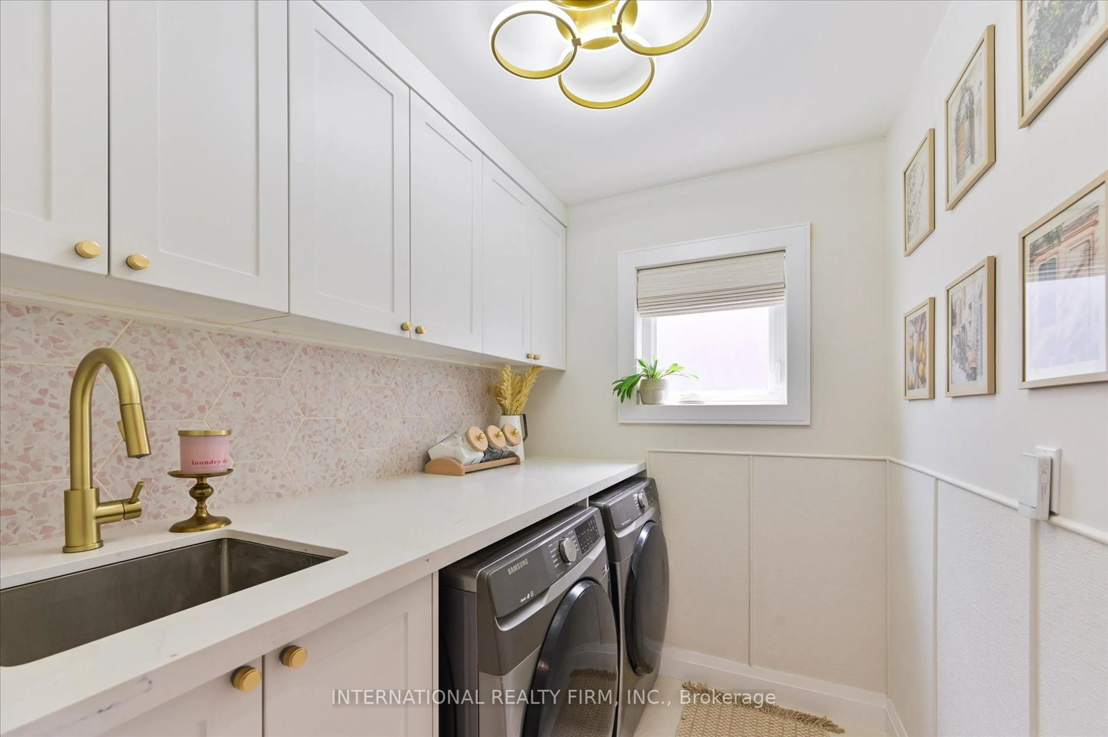 Unknown for 7337 Sandhurst Dr, Mississauga Ontario L5N 7G7