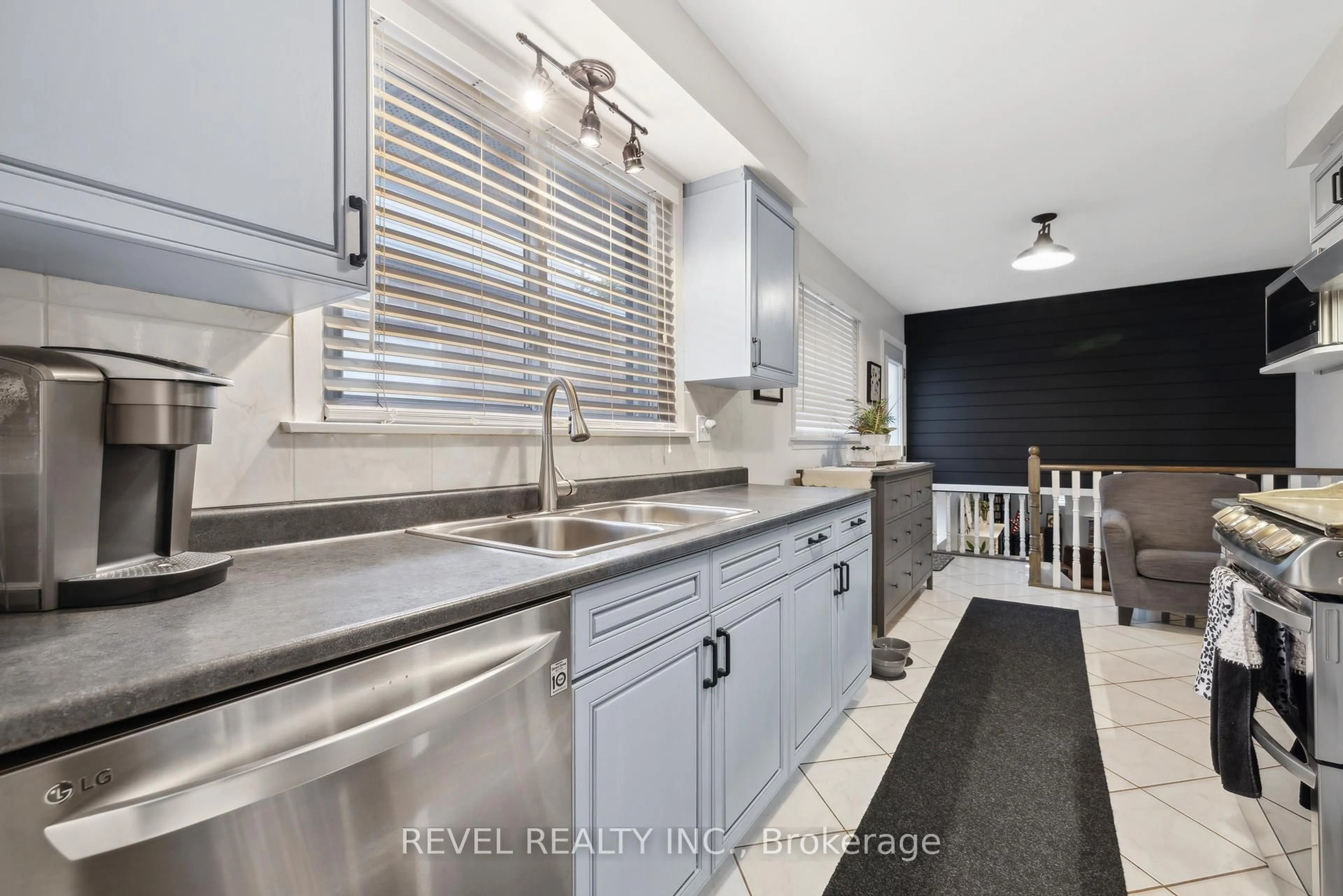 Unknown for 93 Willowridge Rd, Toronto Ontario M9R 3Z5