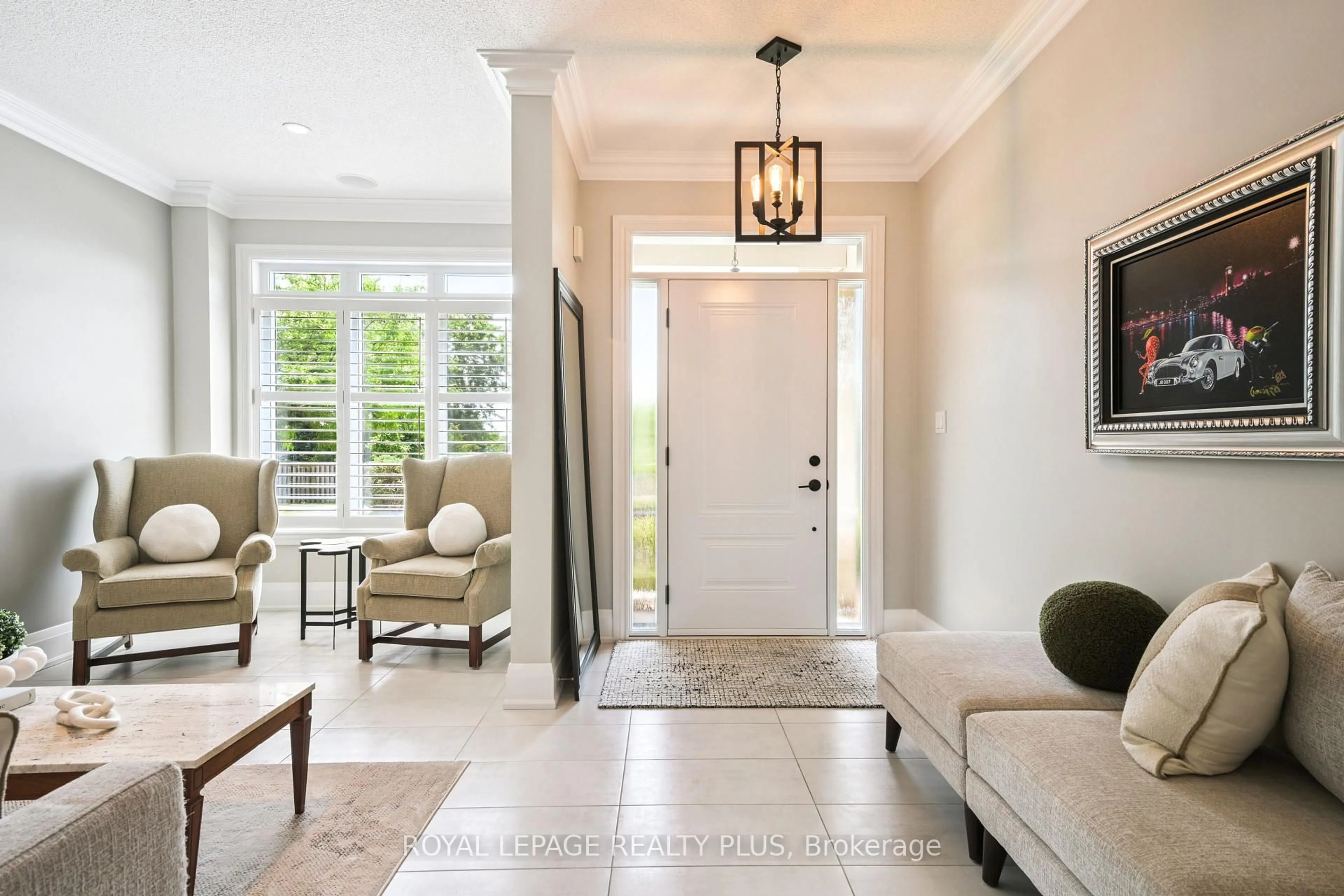 Indoor entryway for 2341 Tesla Cres, Oakville Ontario L6H 7T5