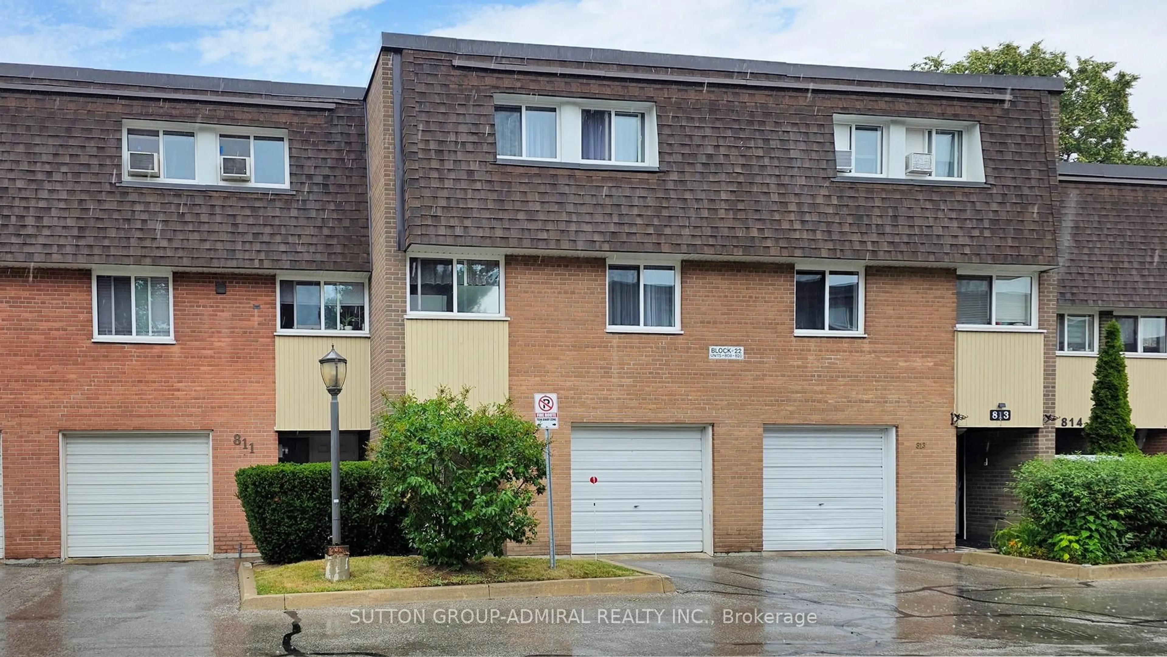 A pic from outside/outdoor area/front of a property/back of a property/a pic from drone, street for 22 Tandridge Cres #812, Toronto Ontario M9W 2P2
