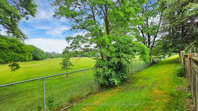 Primary image of 22 Tandridge Cres Unit 812