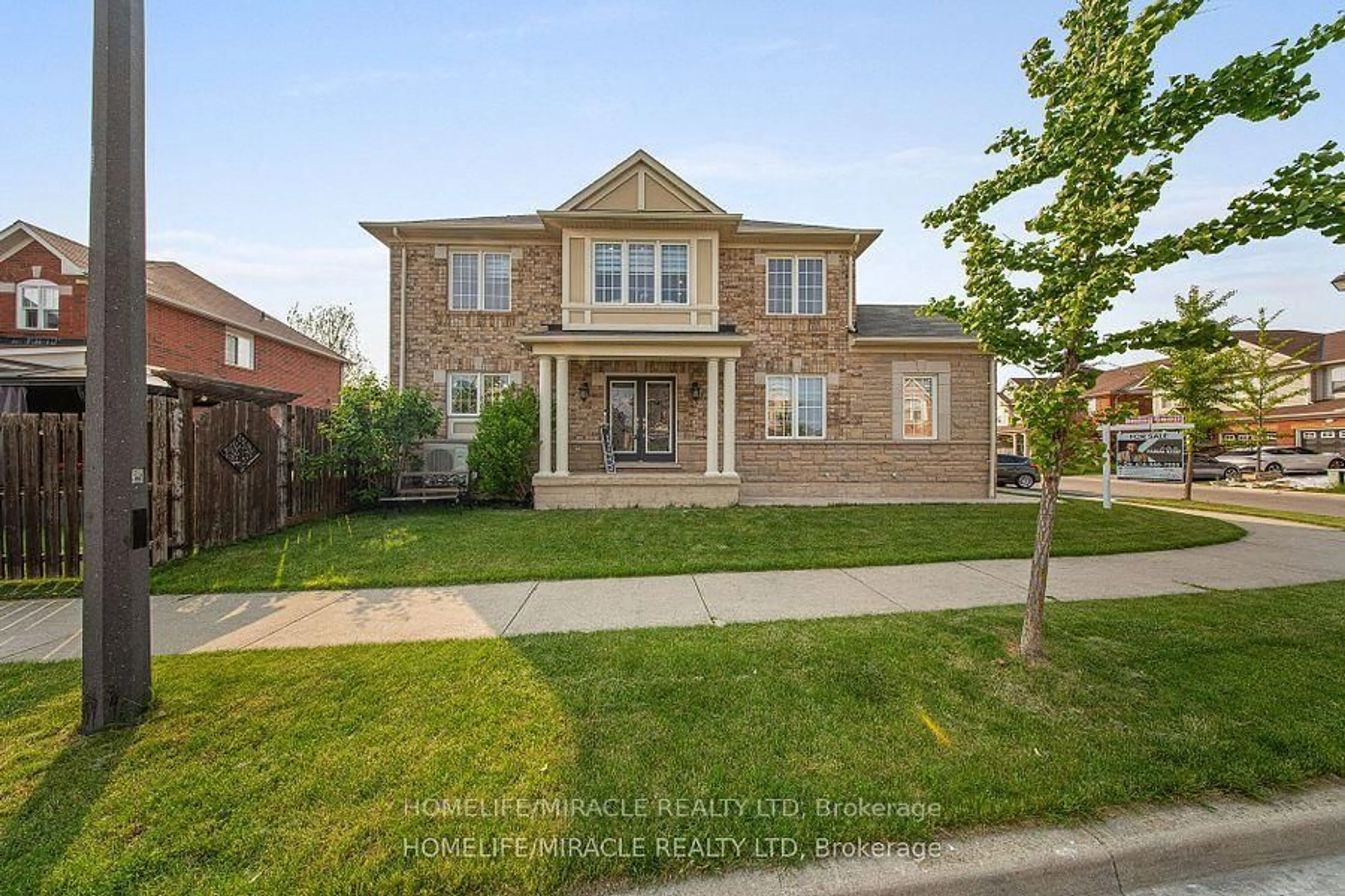 Home with brick exterior material, street for 949 Zelinsky Cres, Milton Ontario L9T 0L5
