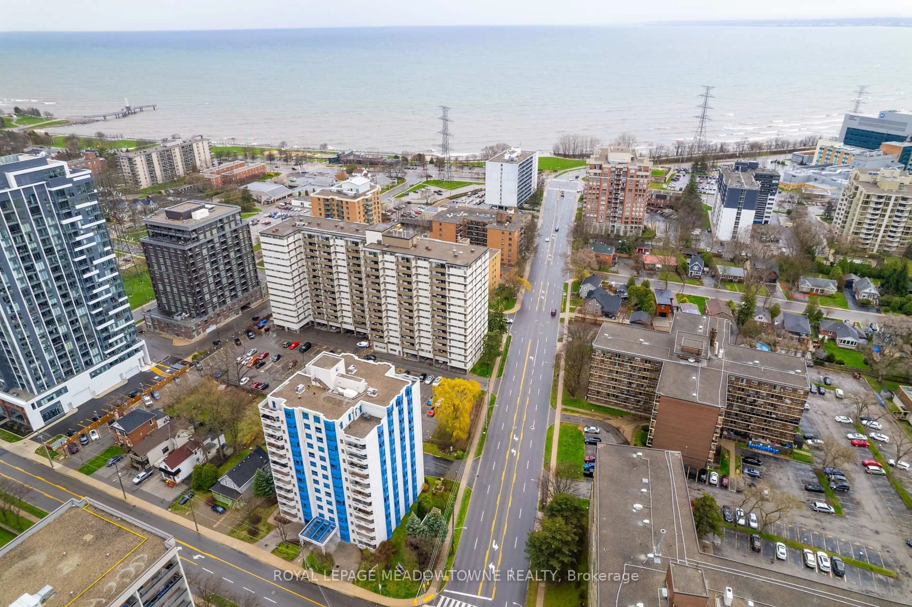 A pic from outside/outdoor area/front of a property/back of a property/a pic from drone, city buildings view from balcony for 1272 Ontario St #304, Burlington Ontario L7S 2L8