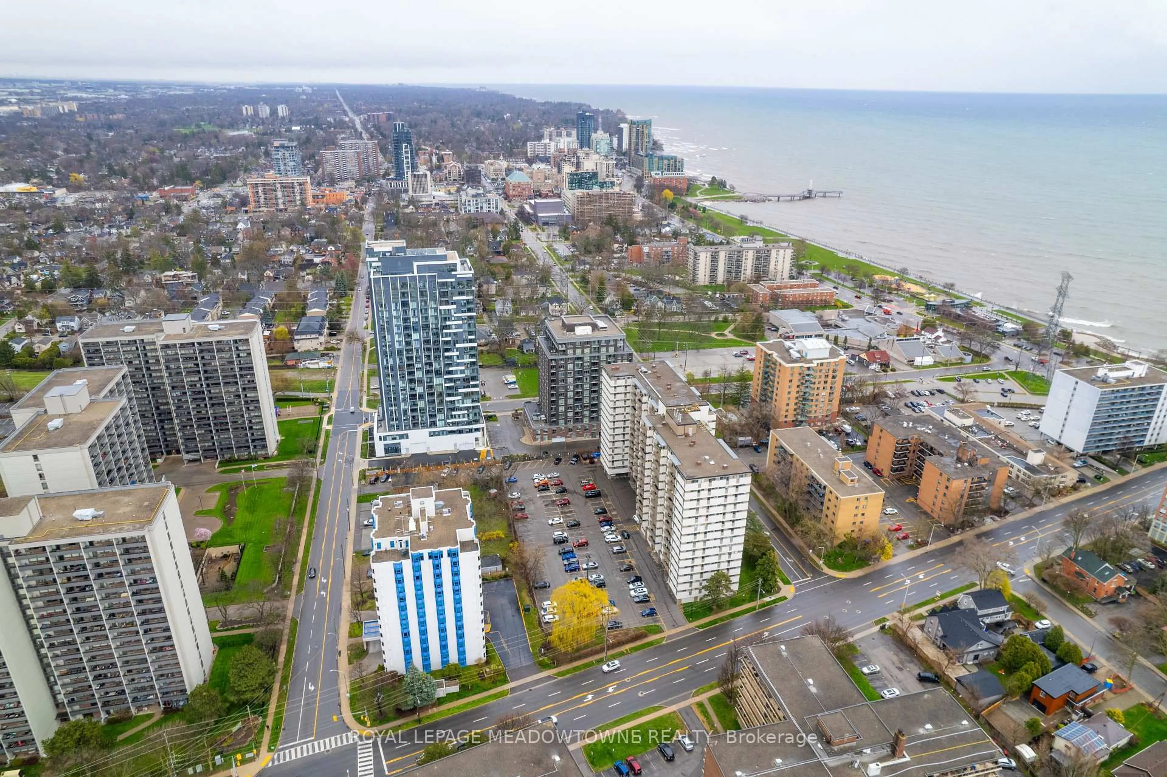 A pic from outside/outdoor area/front of a property/back of a property/a pic from drone, city buildings view from balcony for 1272 Ontario St #304, Burlington Ontario L7S 2L8