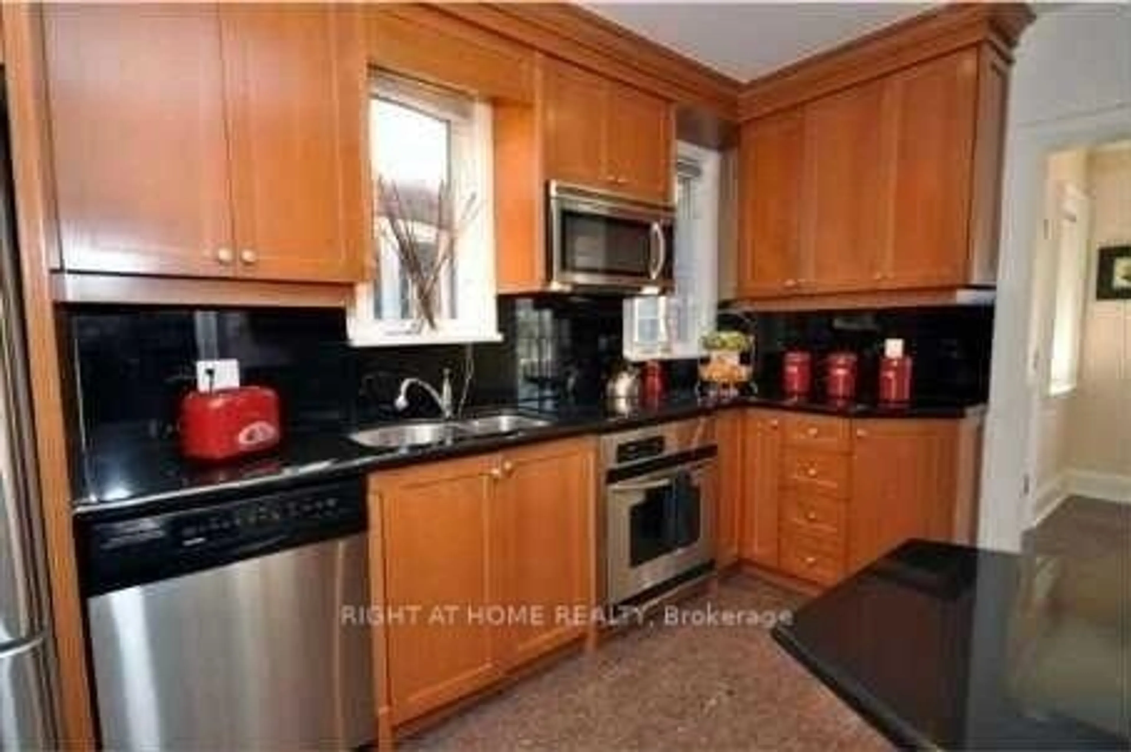 Standard kitchen, unknown for 46 Jackson Ave, Toronto Ontario M8X 2J4