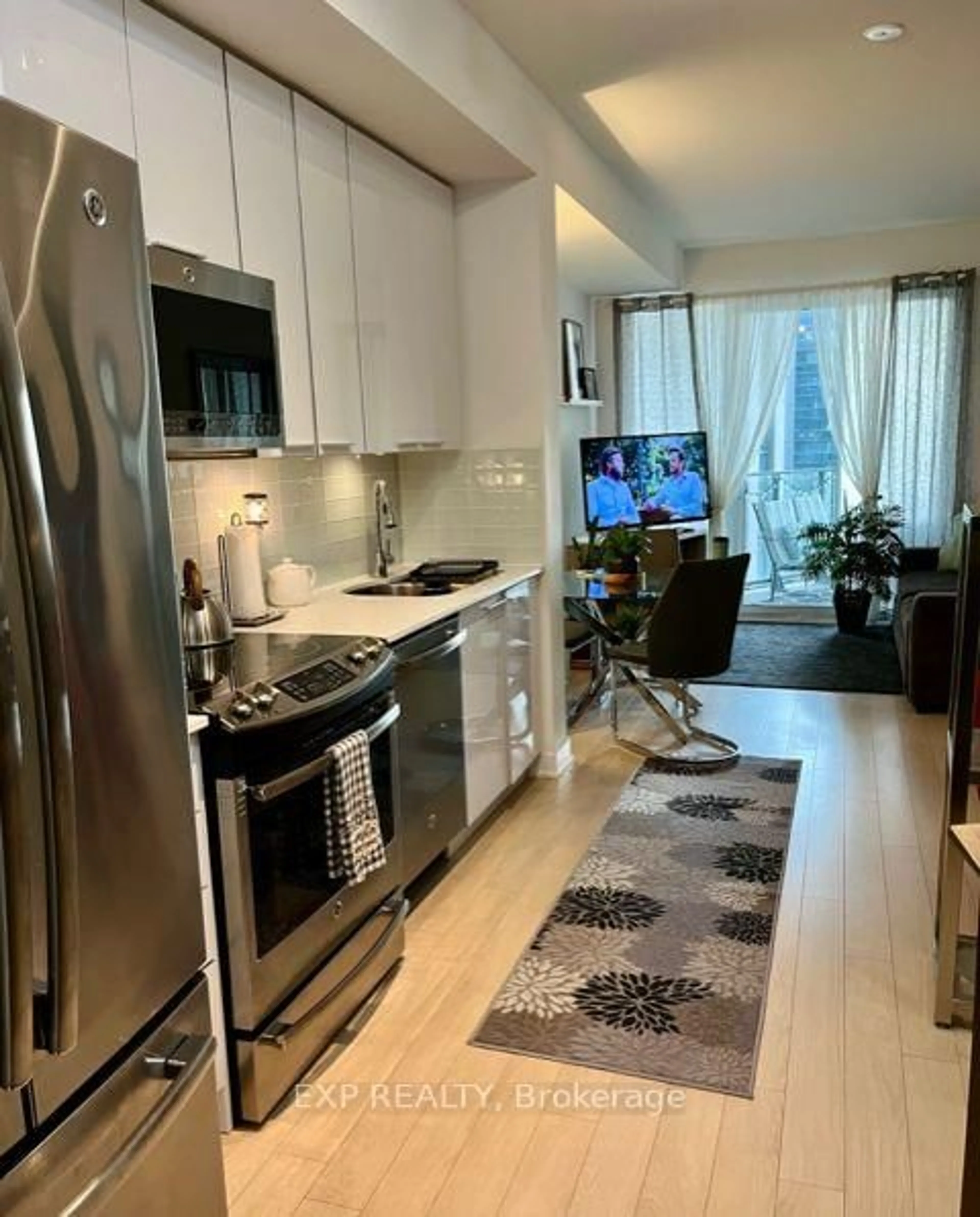 Open concept kitchen, unknown for 10 Parklawn Rd #2006, Toronto Ontario M8V 0H9