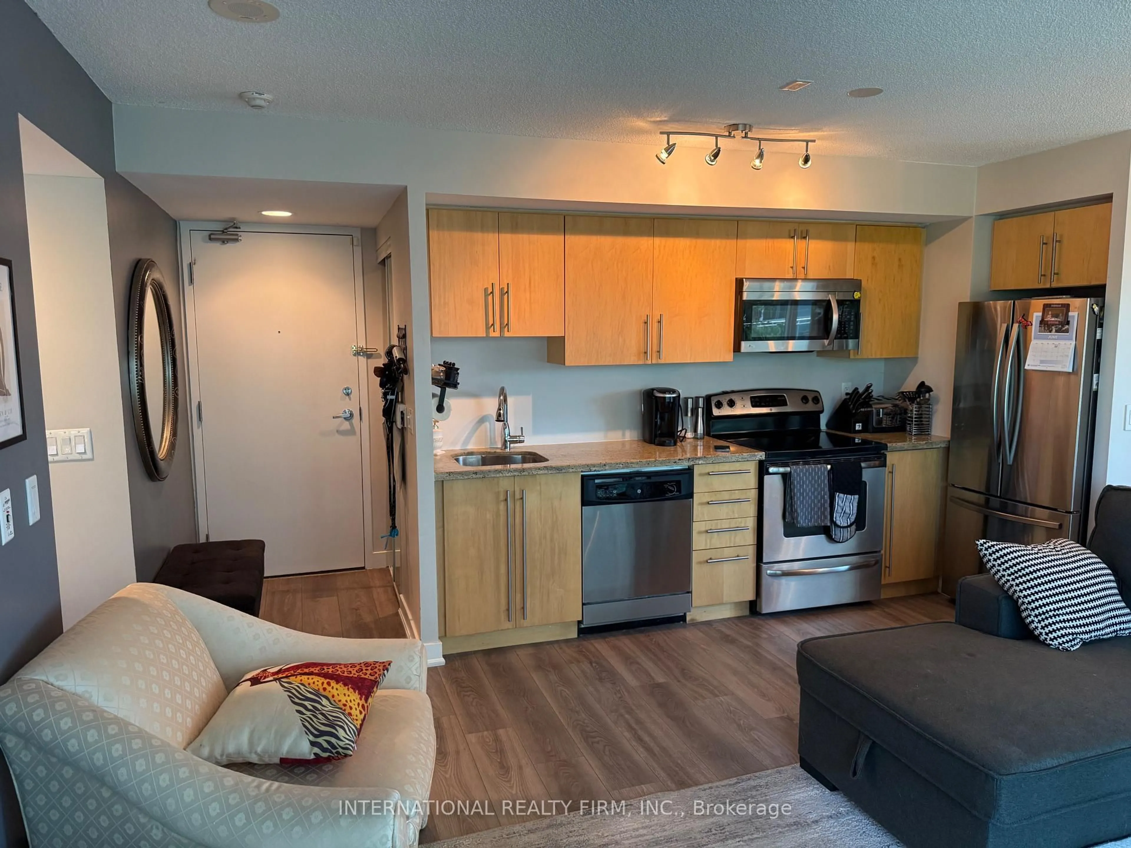 Open concept kitchen, unknown for 155 Legion Rd #513, Toronto Ontario M8Y 0A7