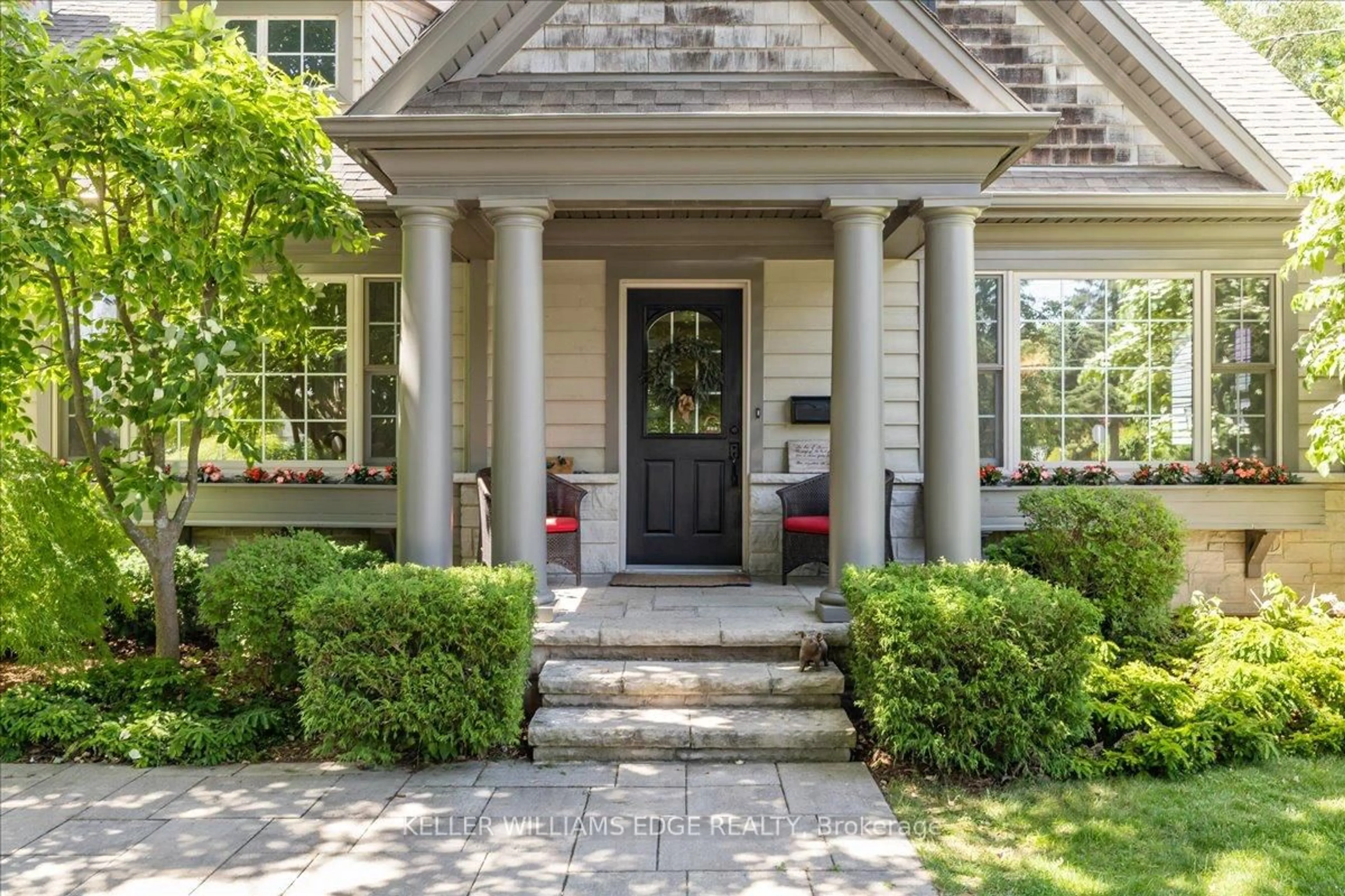 Unknown for 392 Pepper Dr, Burlington Ontario L7R 3C9