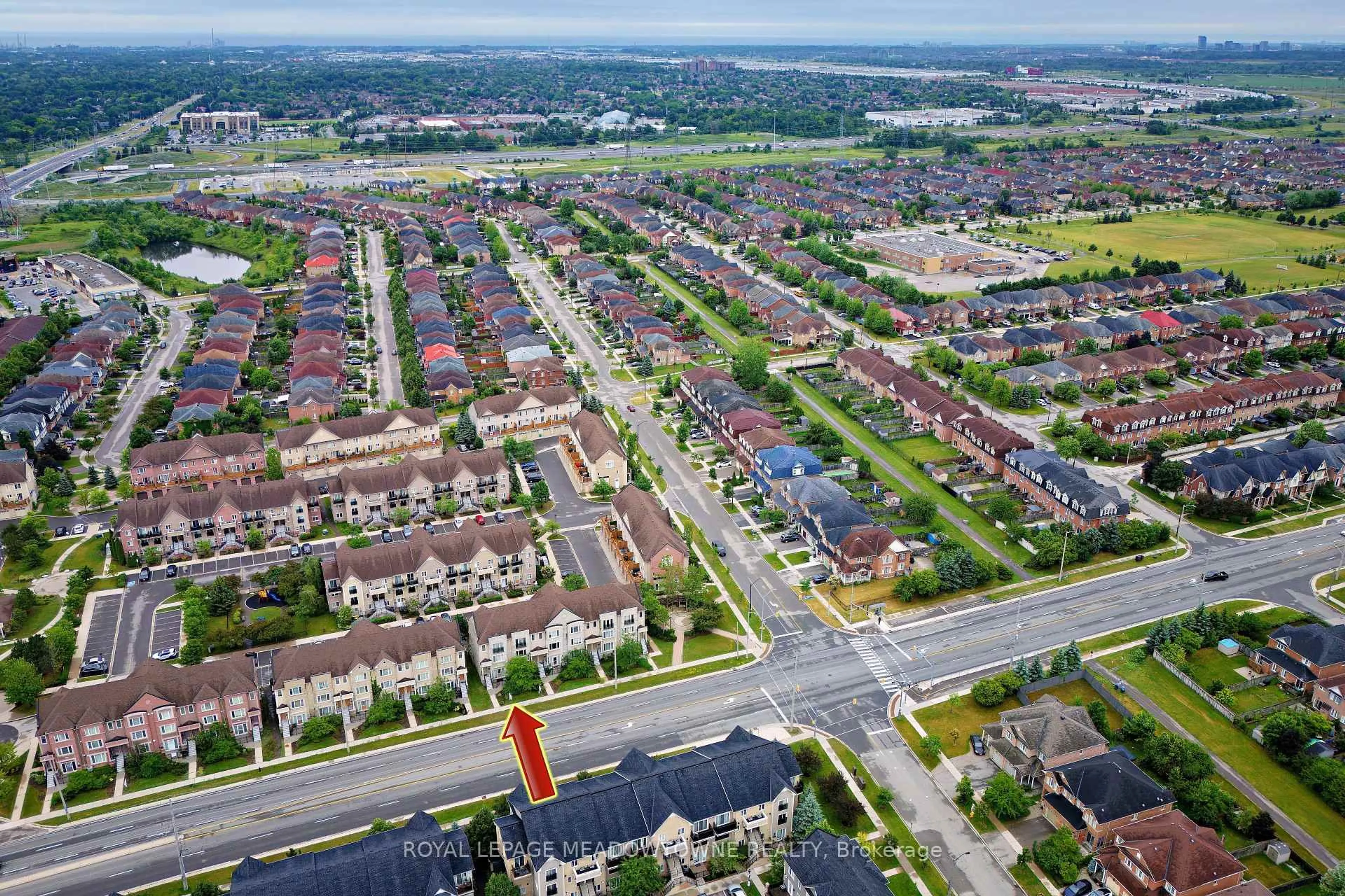 A pic from outside/outdoor area/front of a property/back of a property/a pic from drone, street for 3108 Eglinton Ave #101, Mississauga Ontario L5M 8C5
