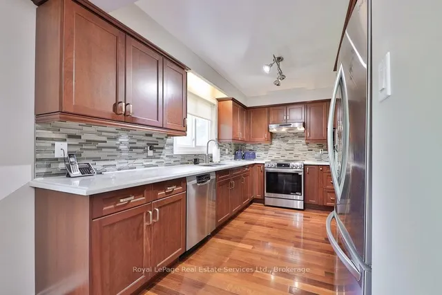Additional image 32 of 1343 Grosvenor St