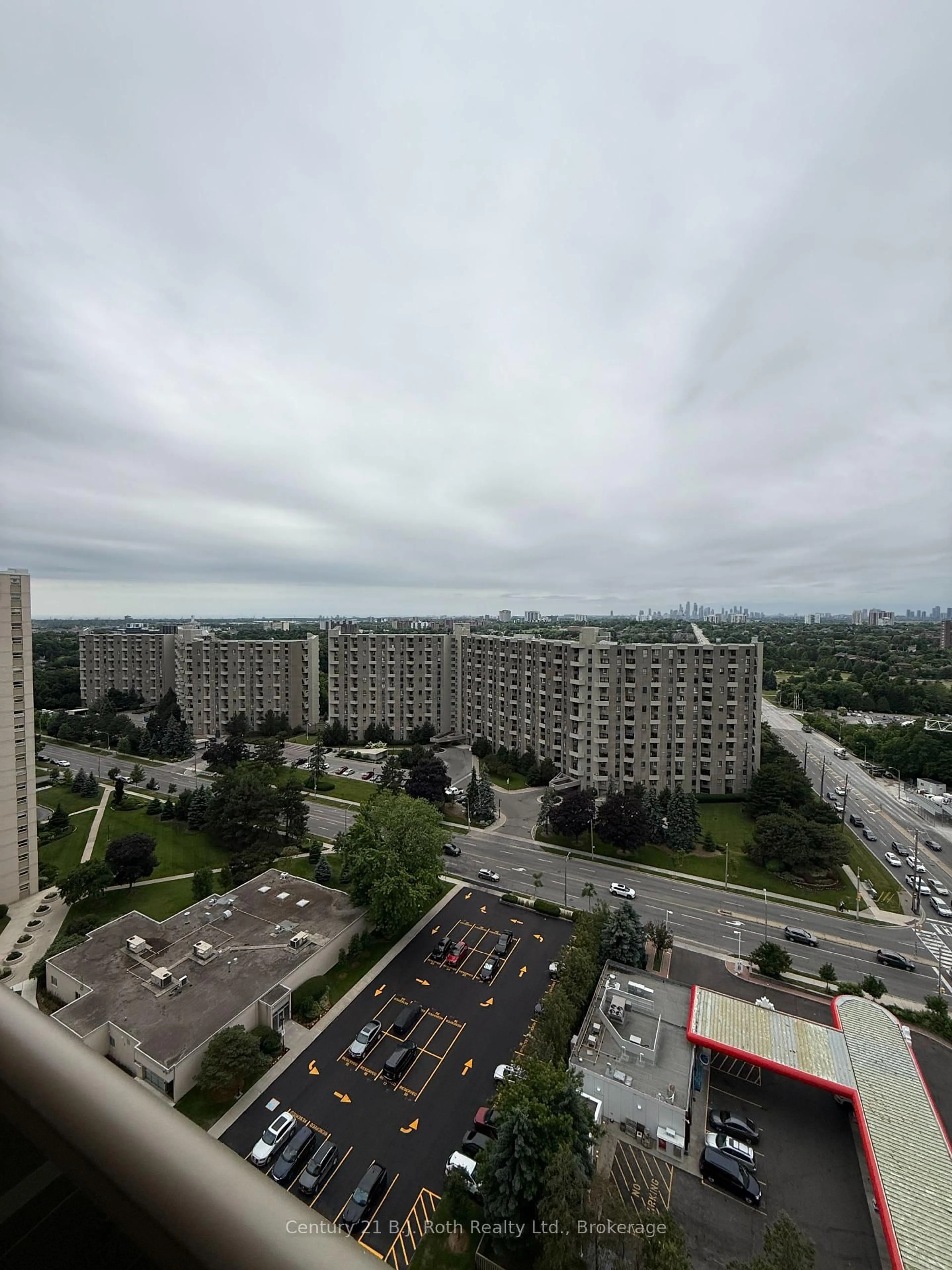 A pic from outside/outdoor area/front of a property/back of a property/a pic from drone, city buildings view from balcony for 820 Burnhamthorpe Rd #2107, Toronto Ontario M9C 4W2