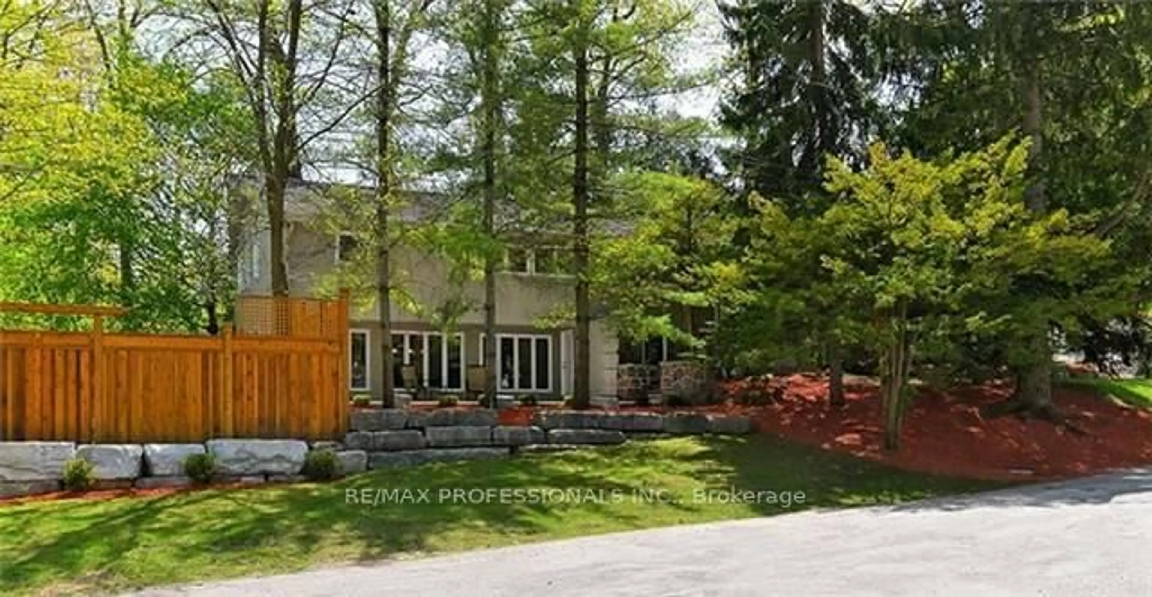 Unknown for 11 Ripplewood Rd, Toronto Ontario M9A 3H8
