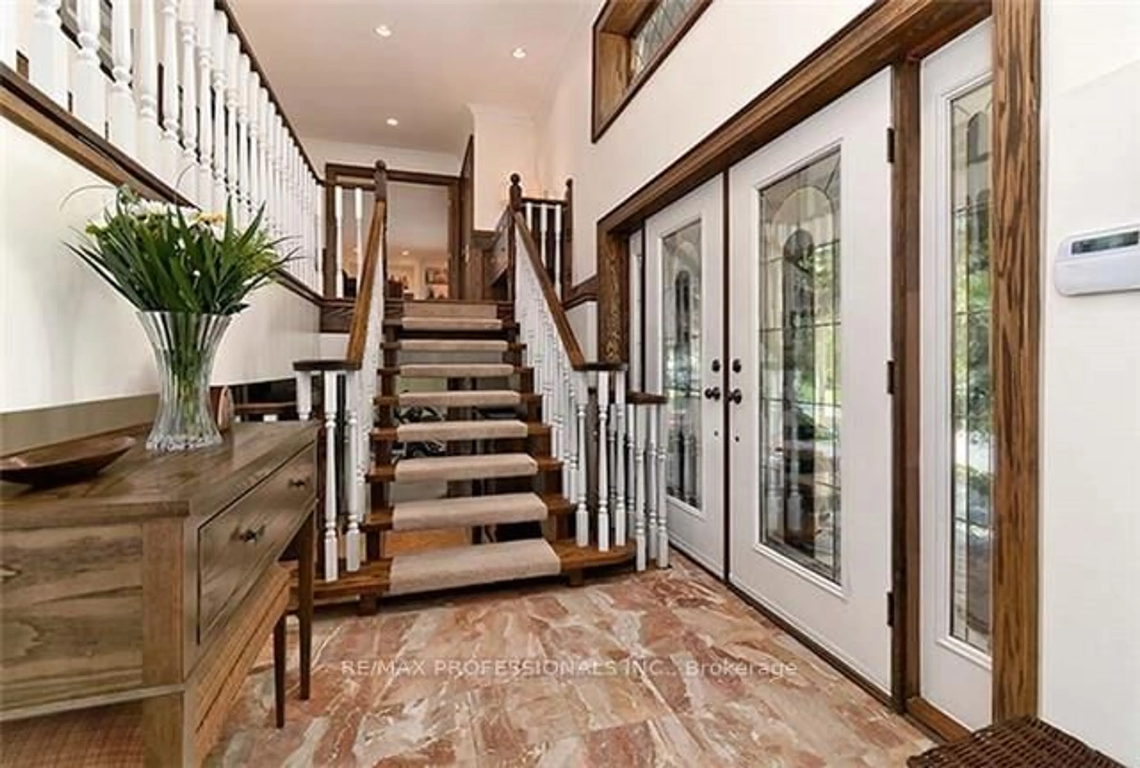 Indoor entryway for 11 Ripplewood Rd, Toronto Ontario M9A 3H8