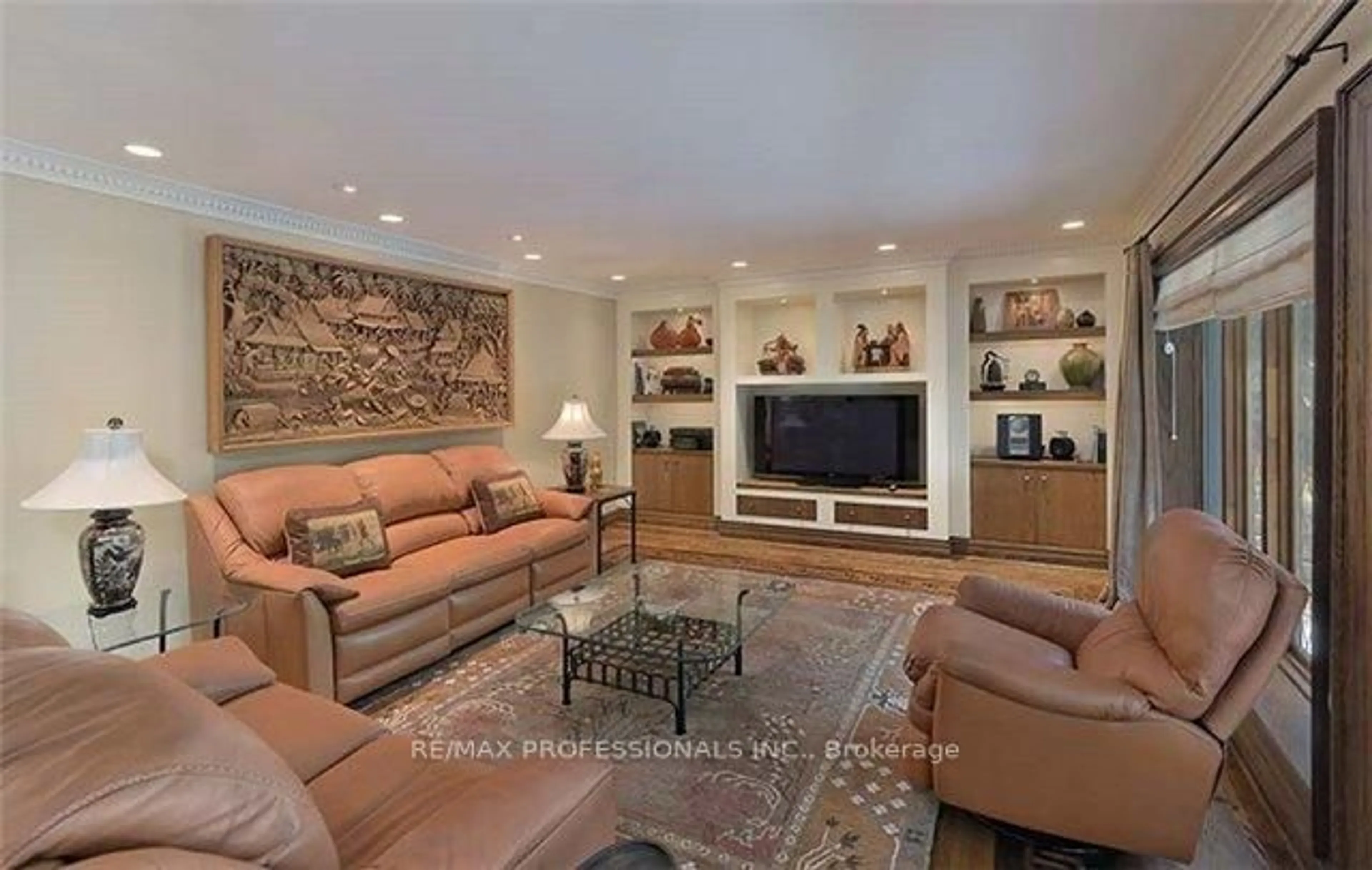 Living room with furniture, unknown for 11 Ripplewood Rd, Toronto Ontario M9A 3H8