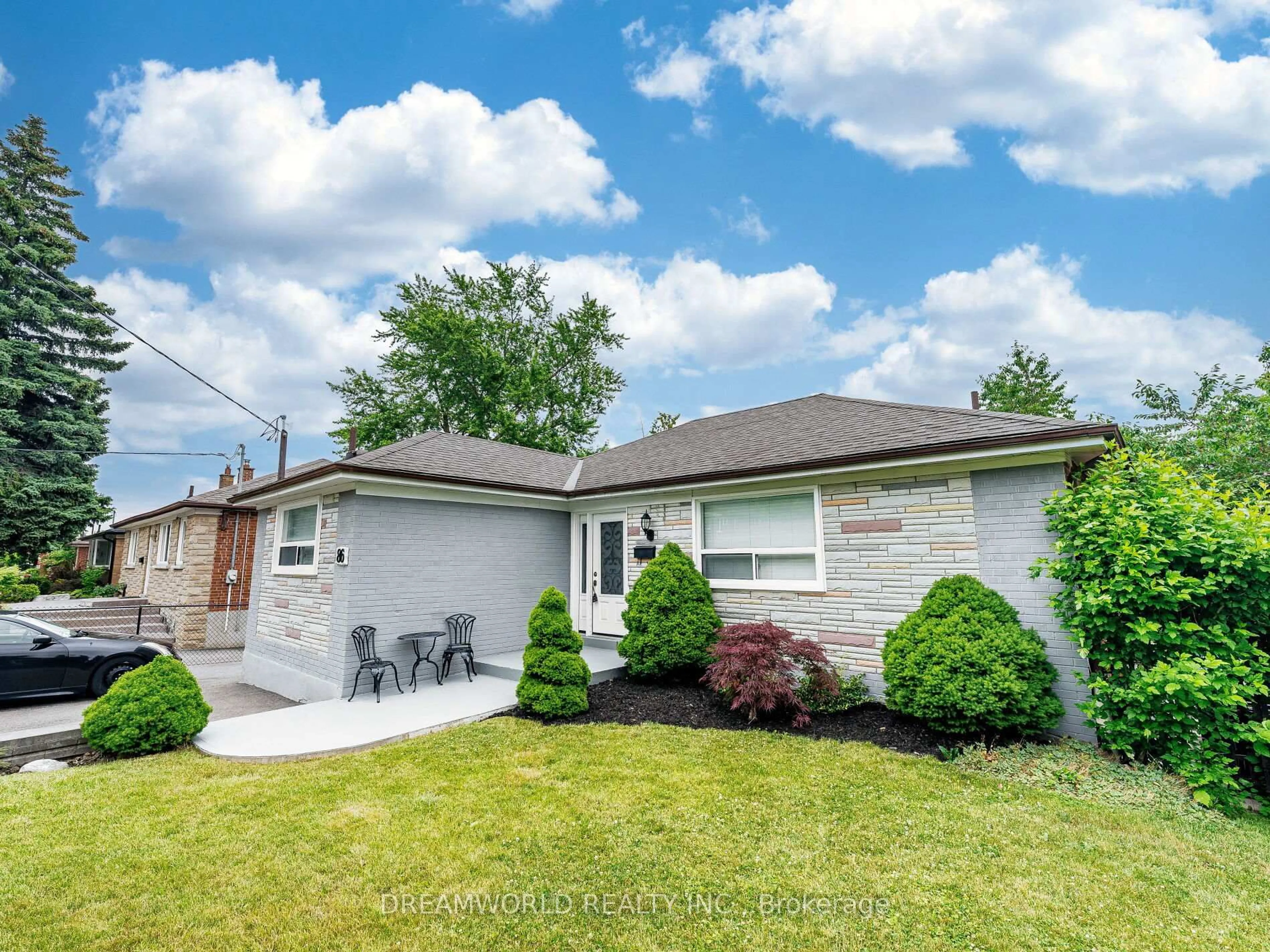 Home with vinyl exterior material, street for 86 Exbury Rd, Toronto Ontario M3M 1R1