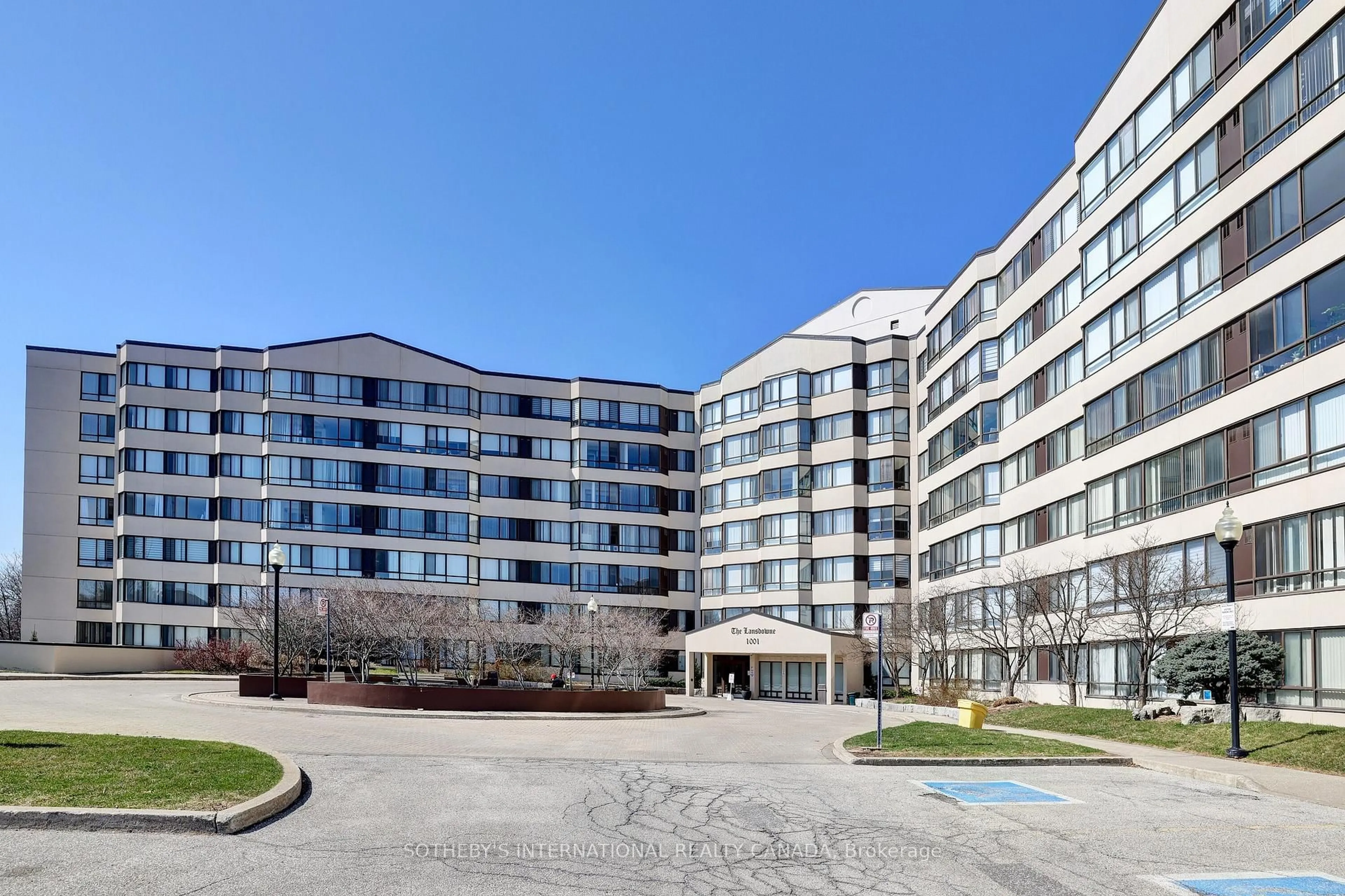 Unknown for 1001 Cedarglen Gate #PH04, Mississauga Ontario L5C 4R2