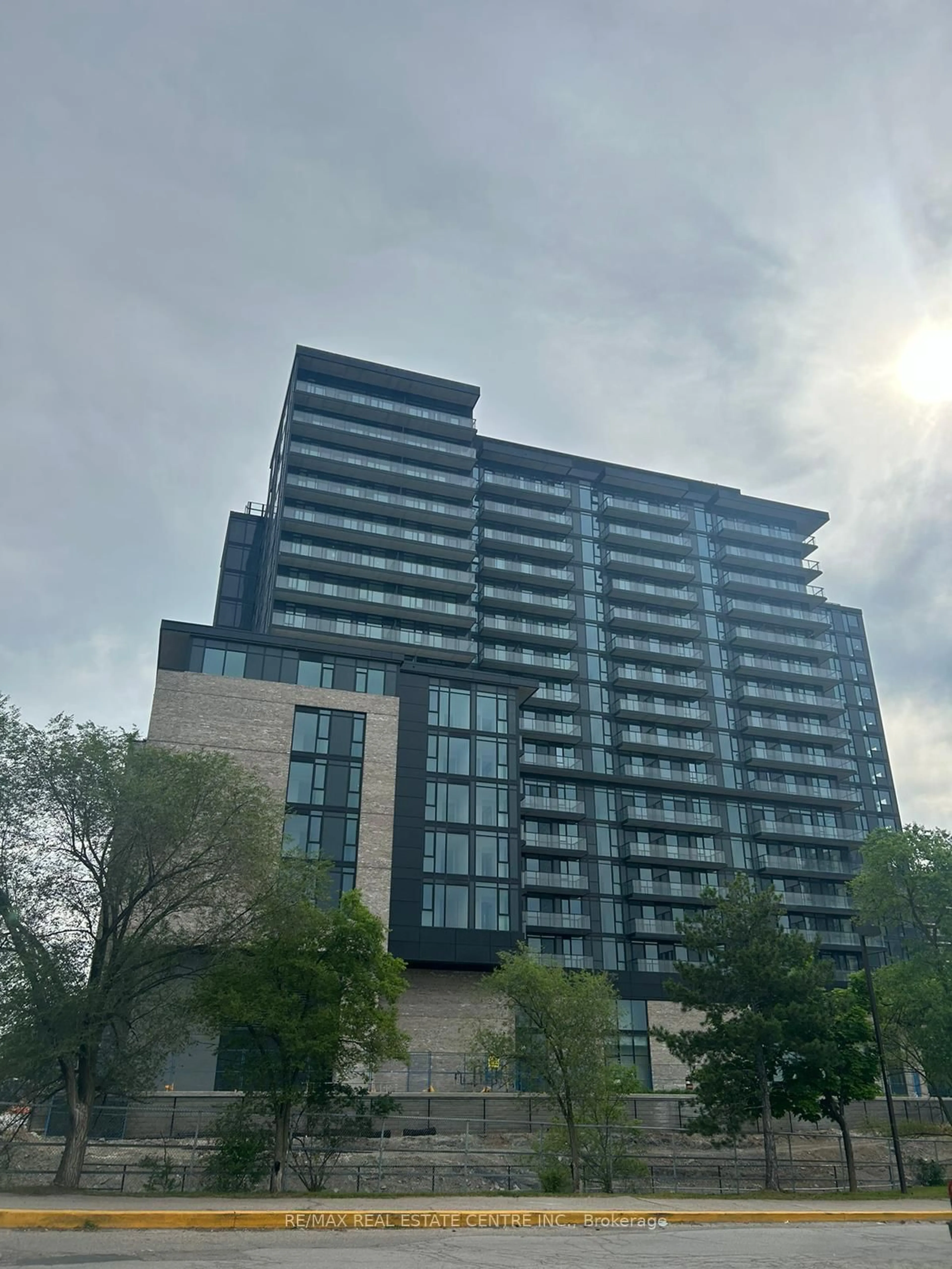 Unknown for 86 Dundas St #1307, Mississauga Ontario L5A 1W4