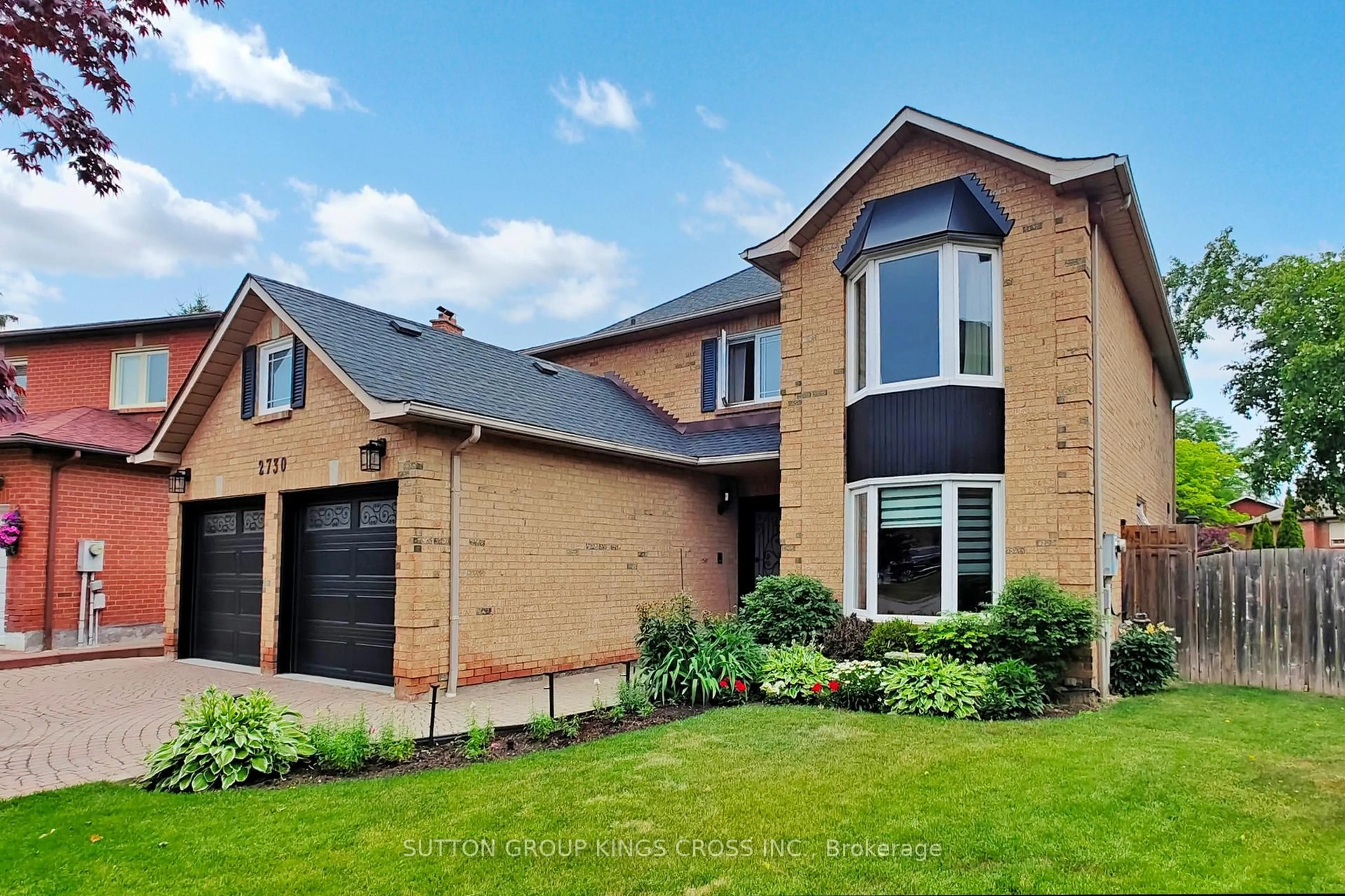 Home with brick exterior material, street for 2730 Hammond Rd, Mississauga Ontario L5K 2M3